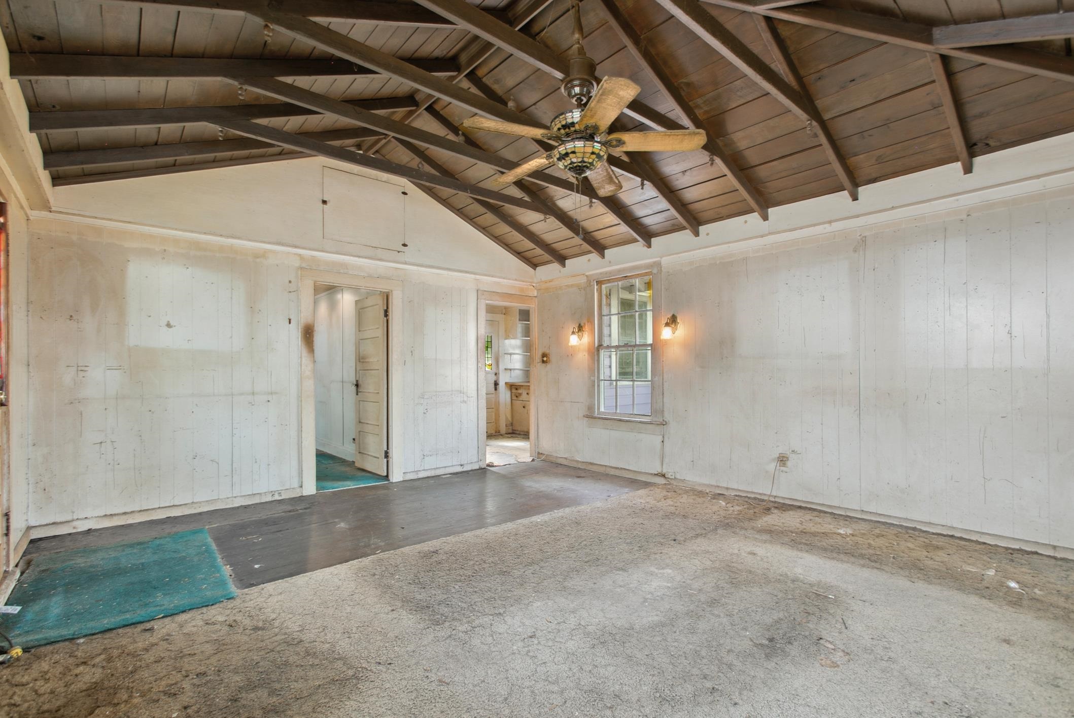 31 & 33 Magnolia Dr