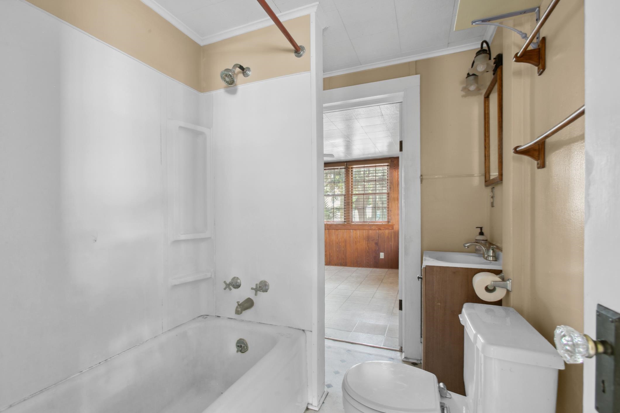 31 & 33 Magnolia Dr
