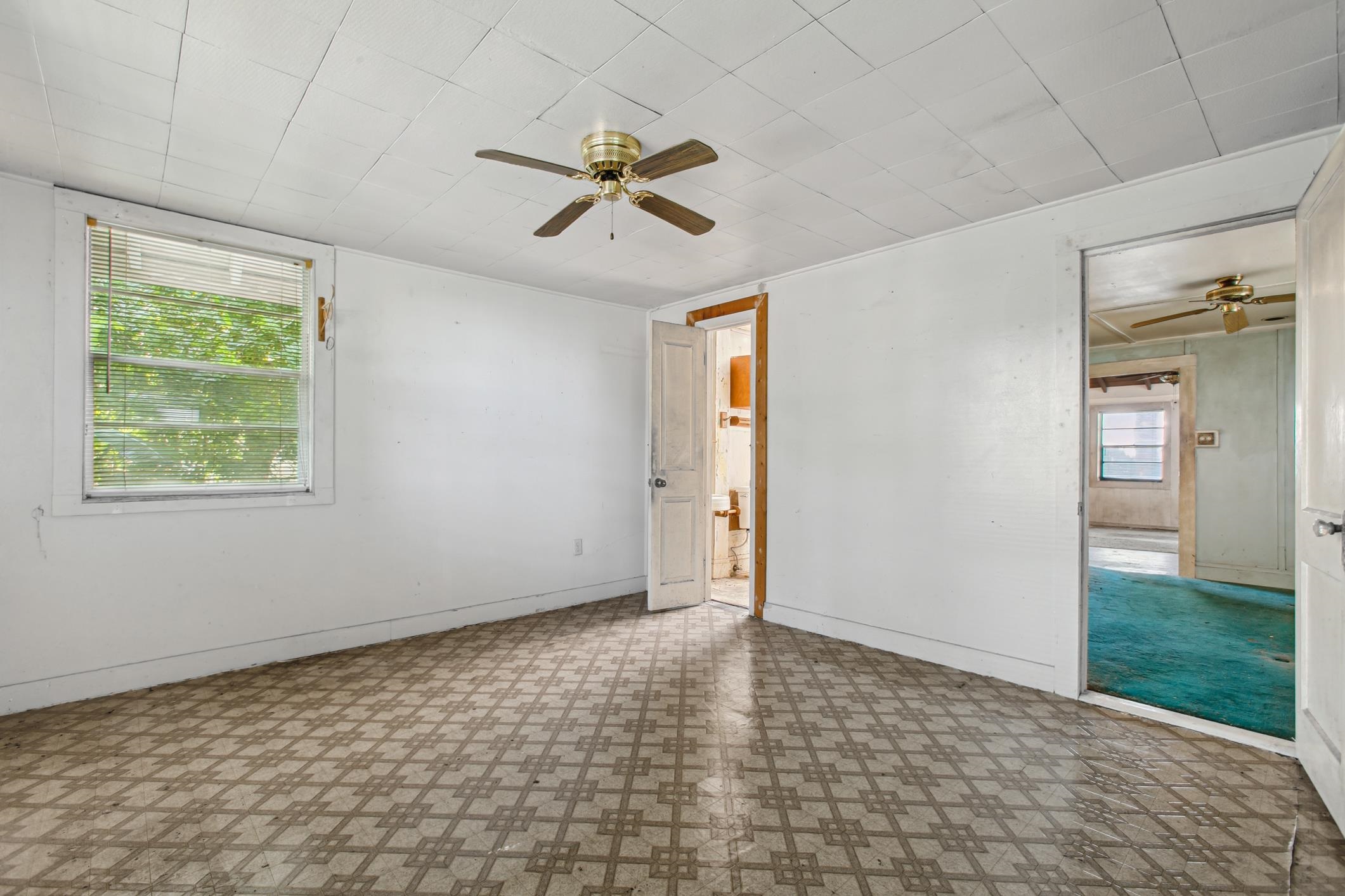 31 & 33 Magnolia Dr