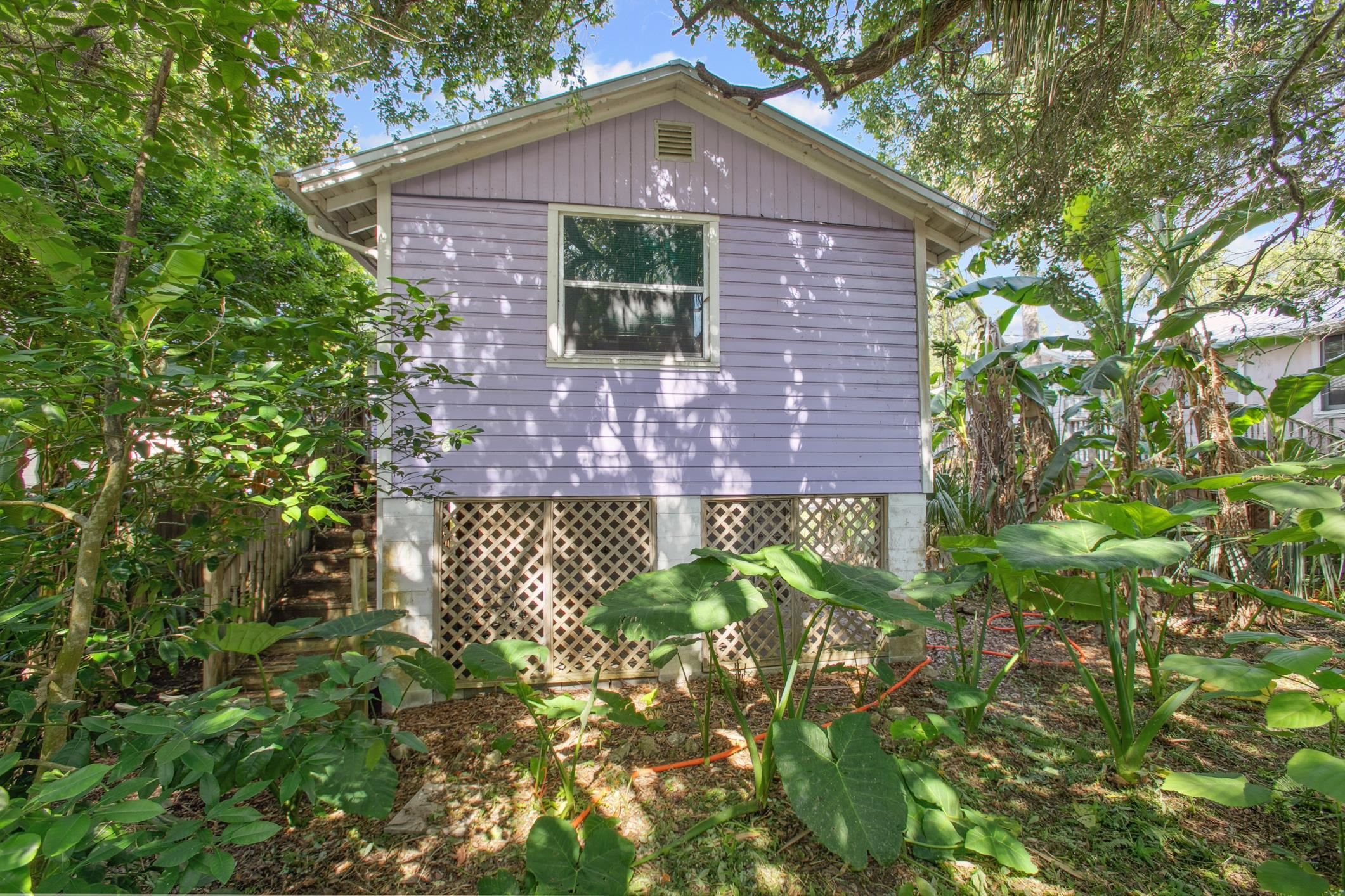 31 & 33 Magnolia Dr