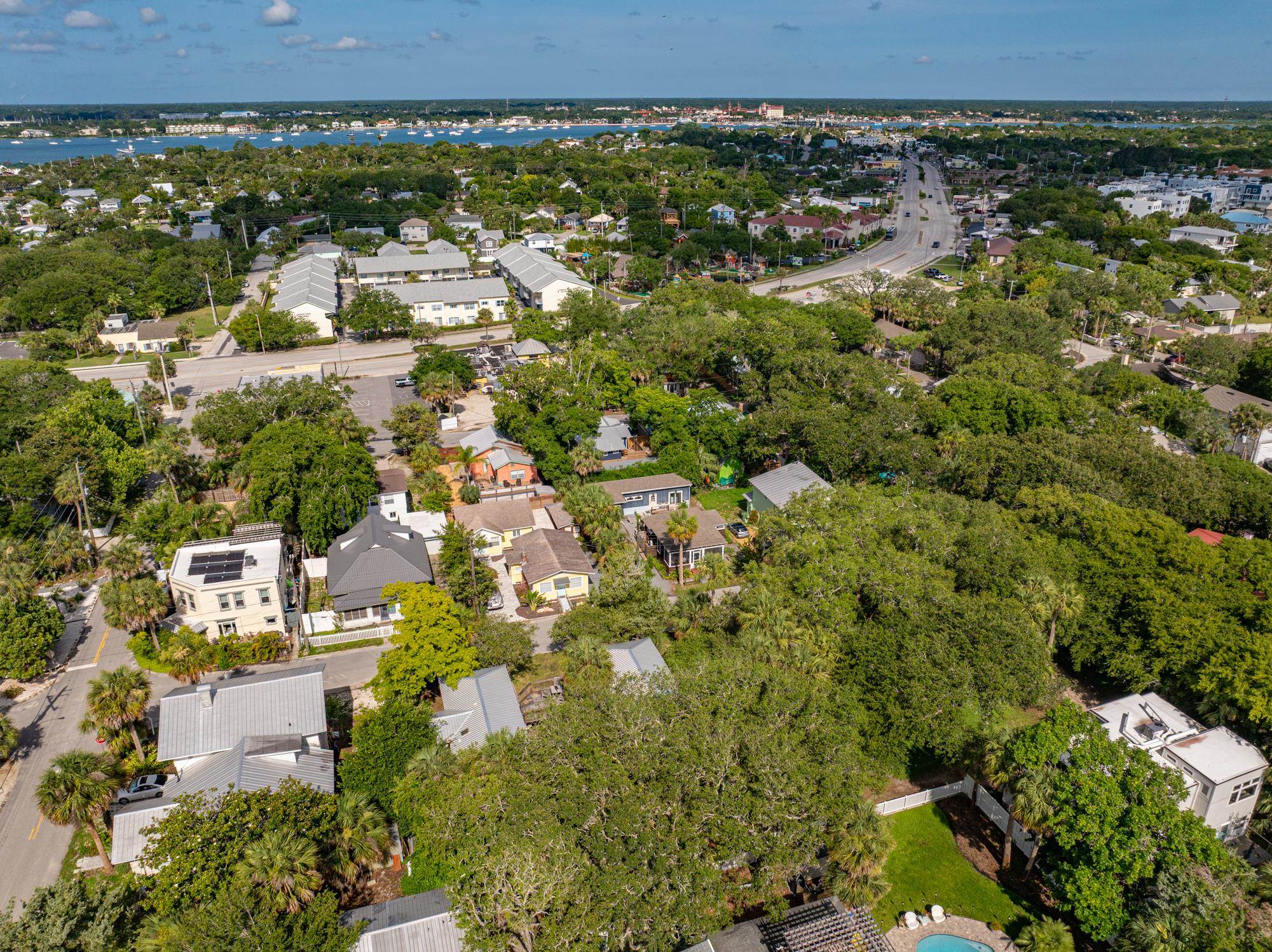 31 & 33 Magnolia Dr