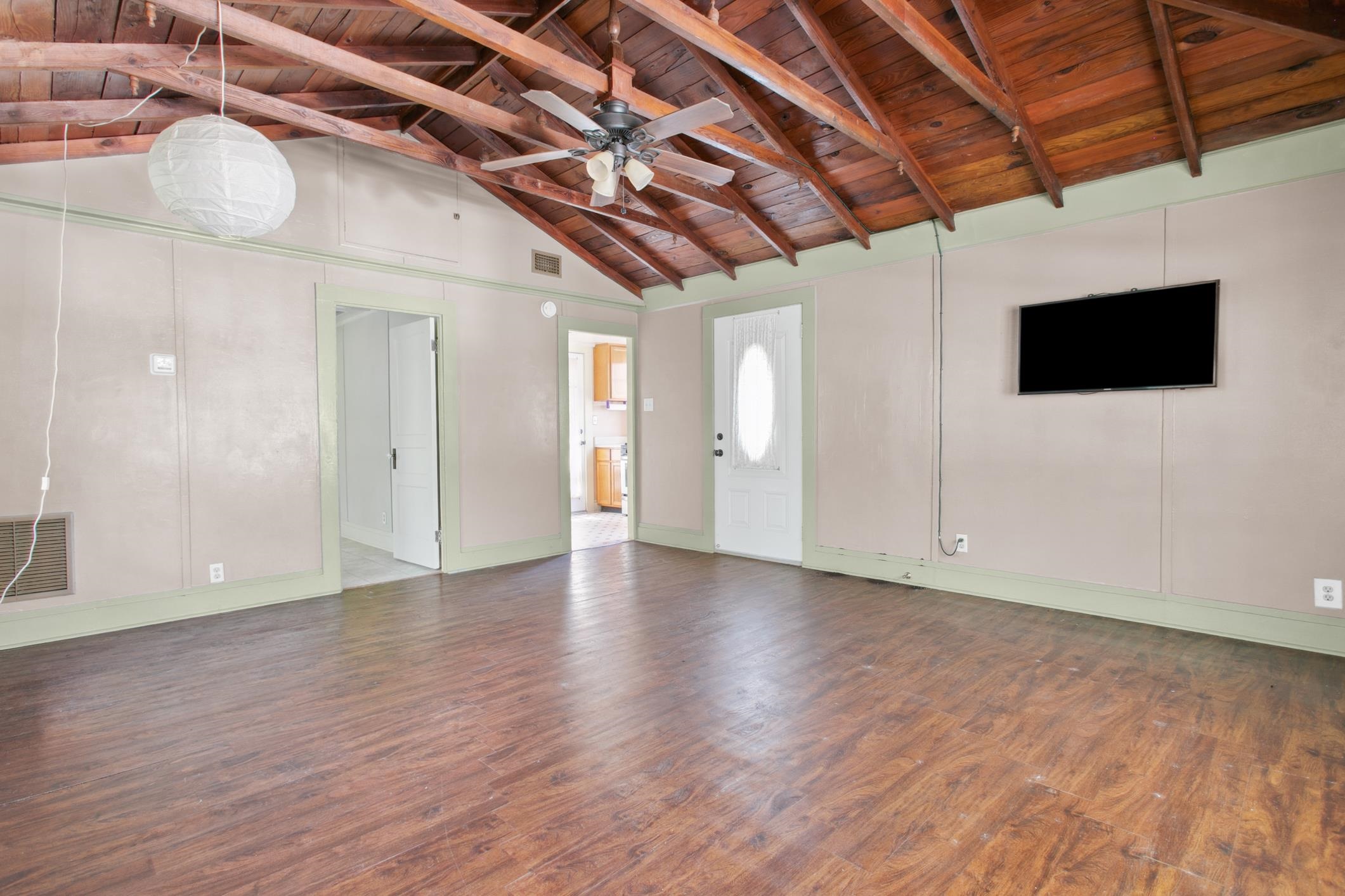 31 & 33 Magnolia Dr