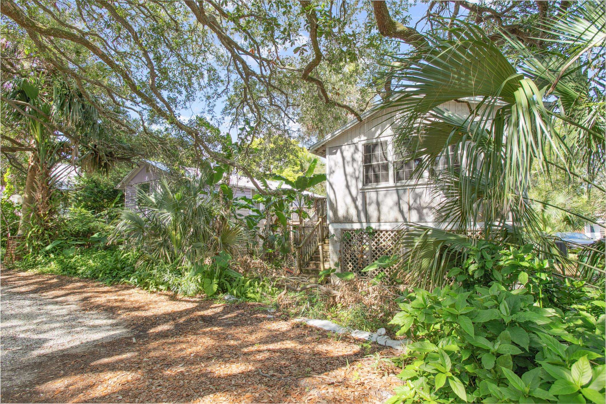 31 & 33 Magnolia Dr