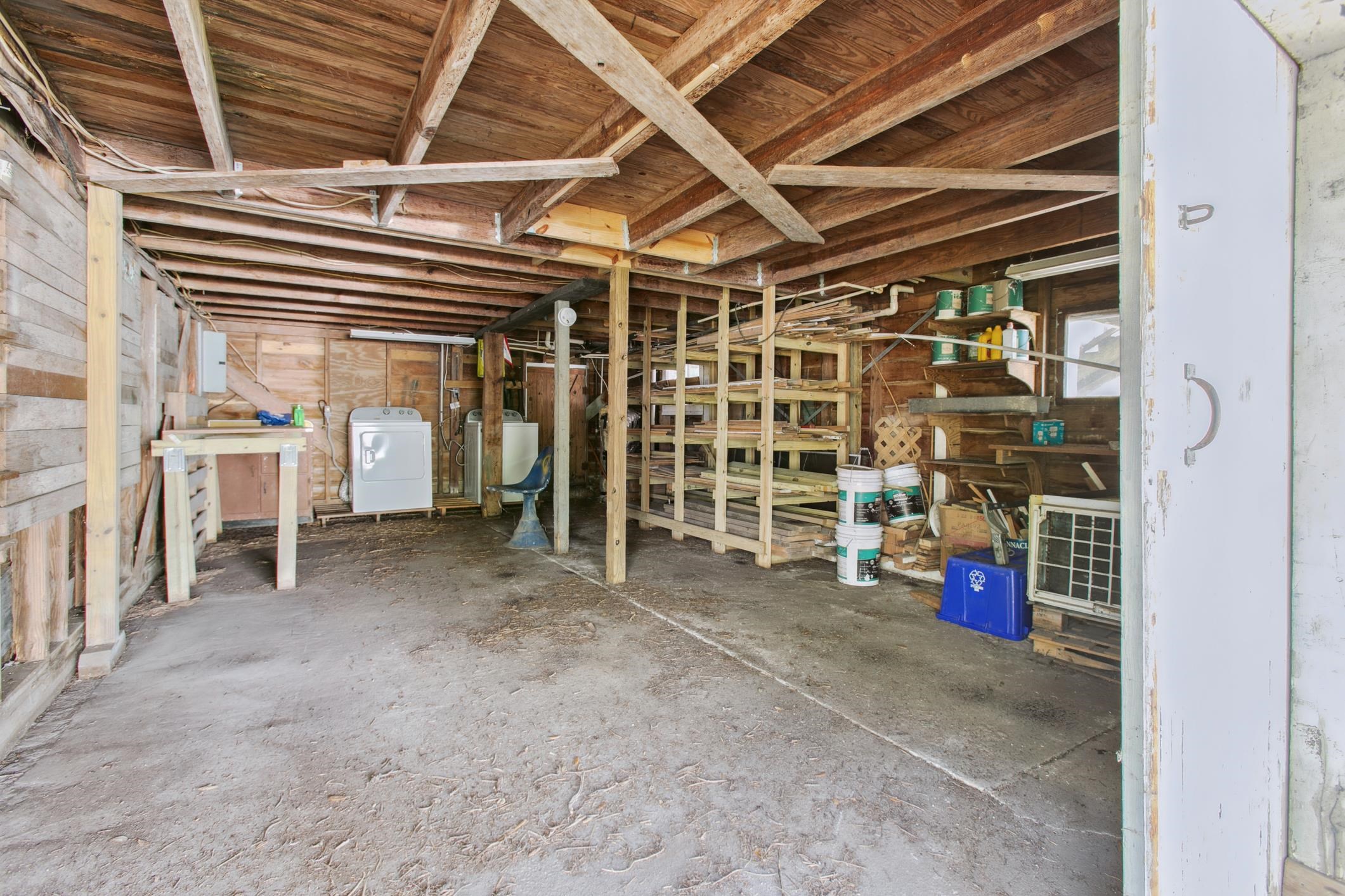 31 & 33 Magnolia Dr