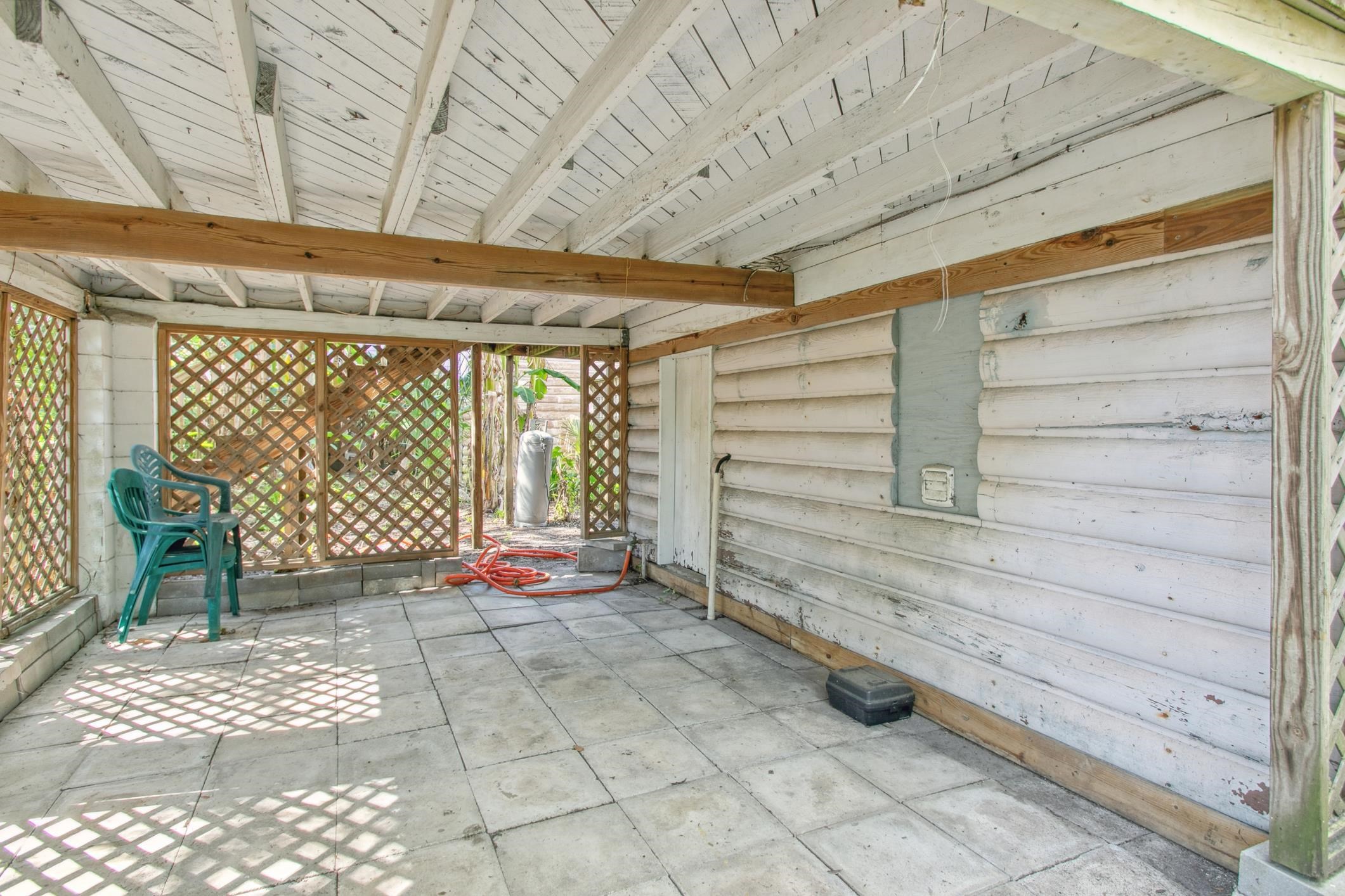 31 & 33 Magnolia Dr