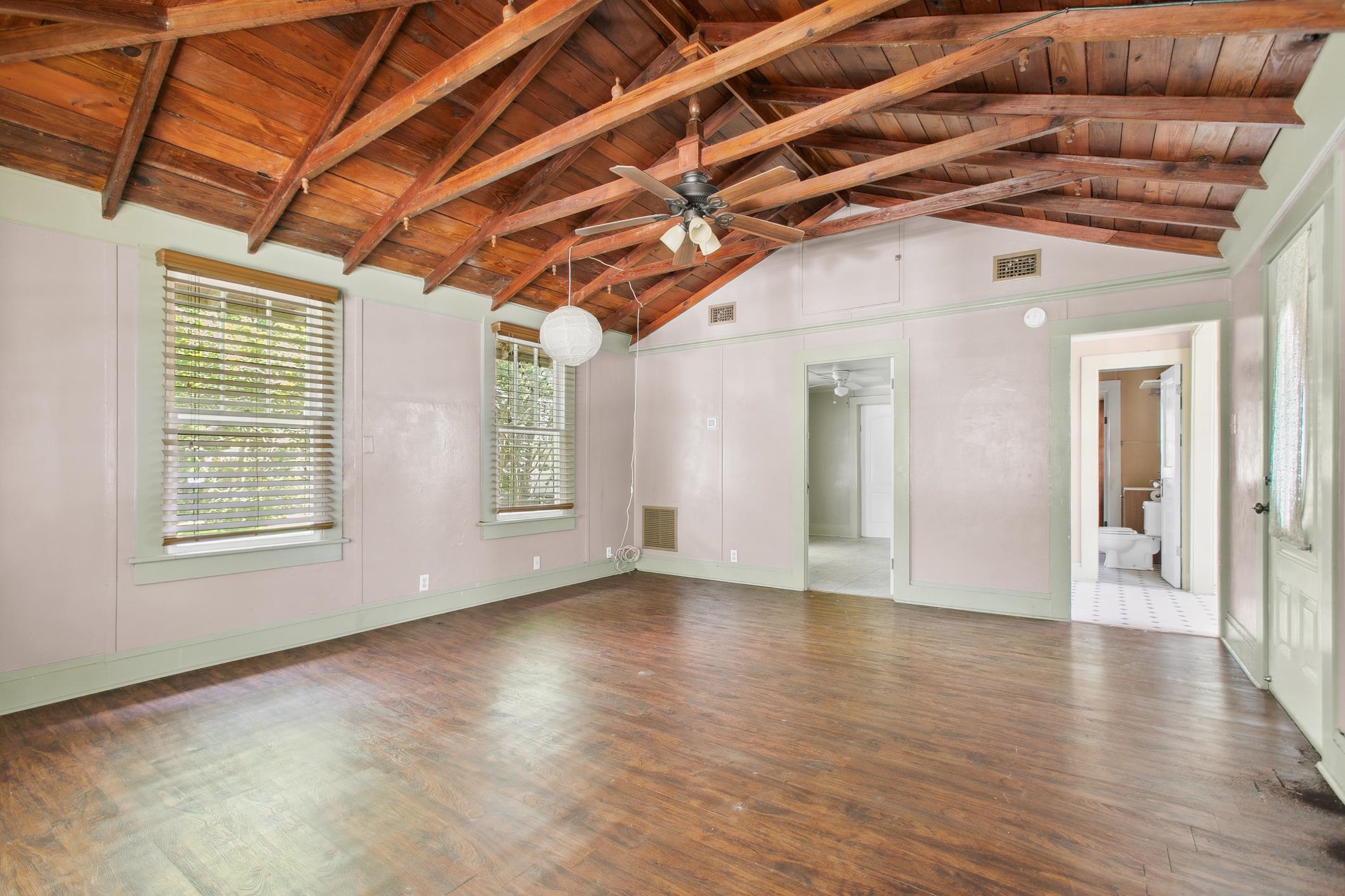 31 & 33 Magnolia Dr