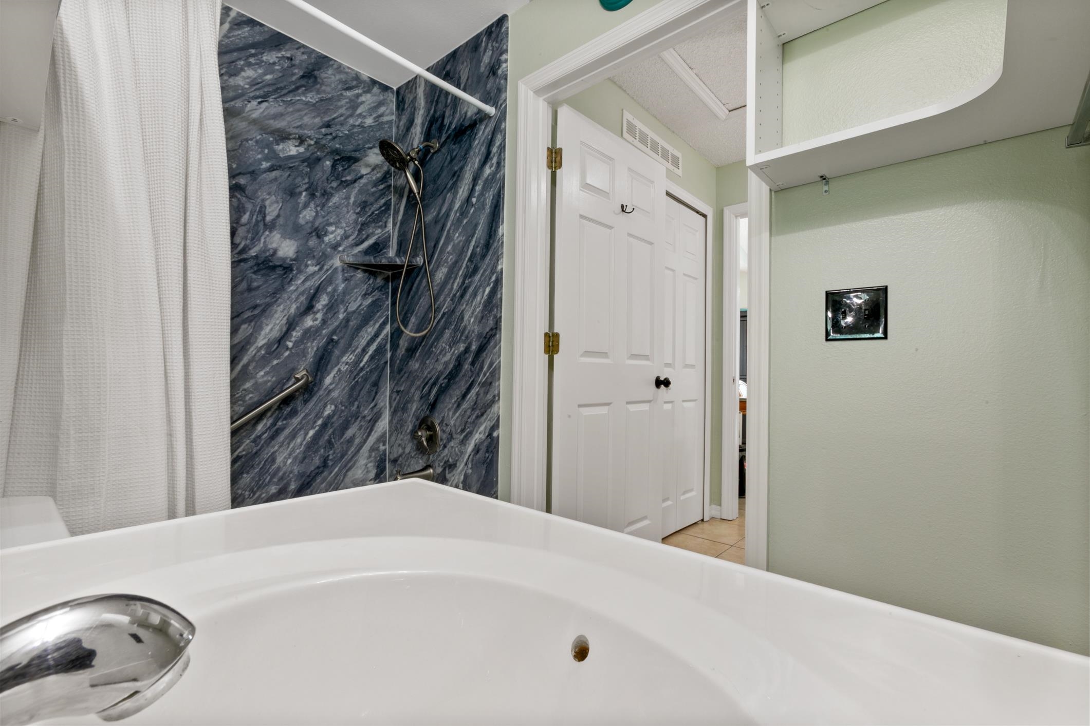 30 Rolling Fern Drive