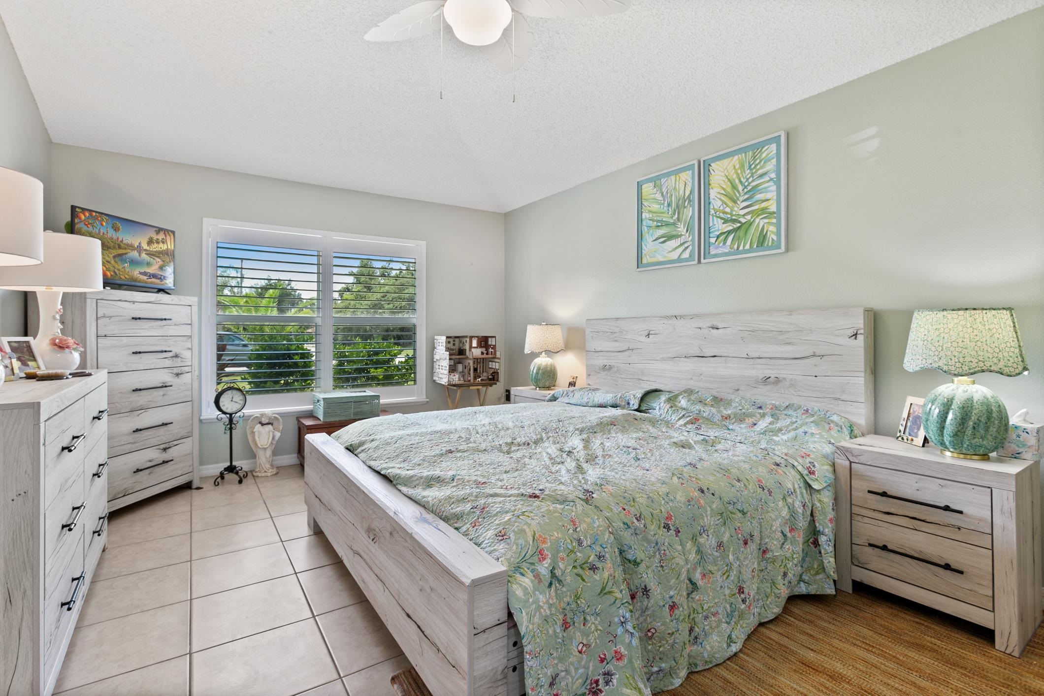 30 Rolling Fern Drive