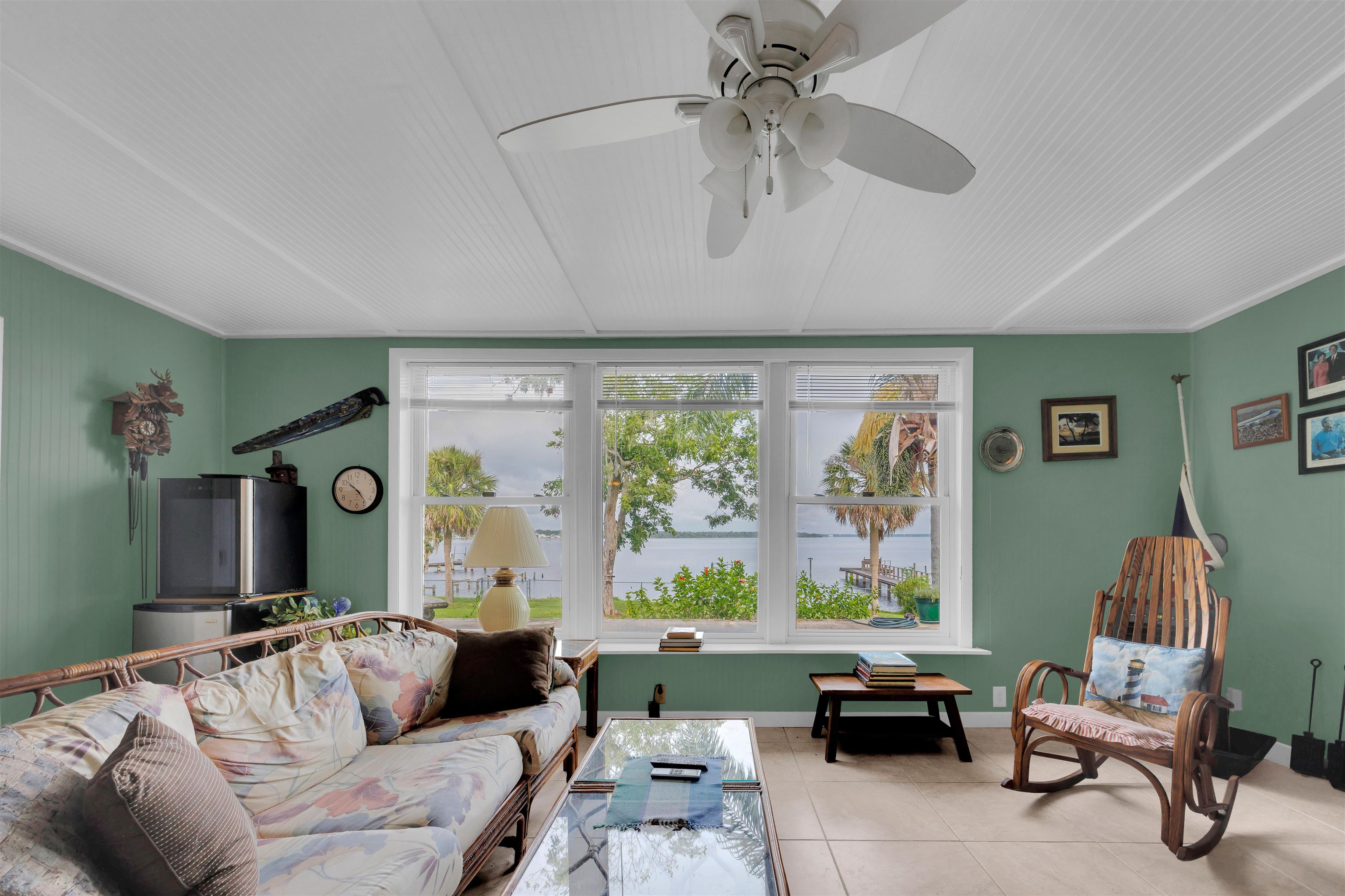 115 Sunset Point Rd