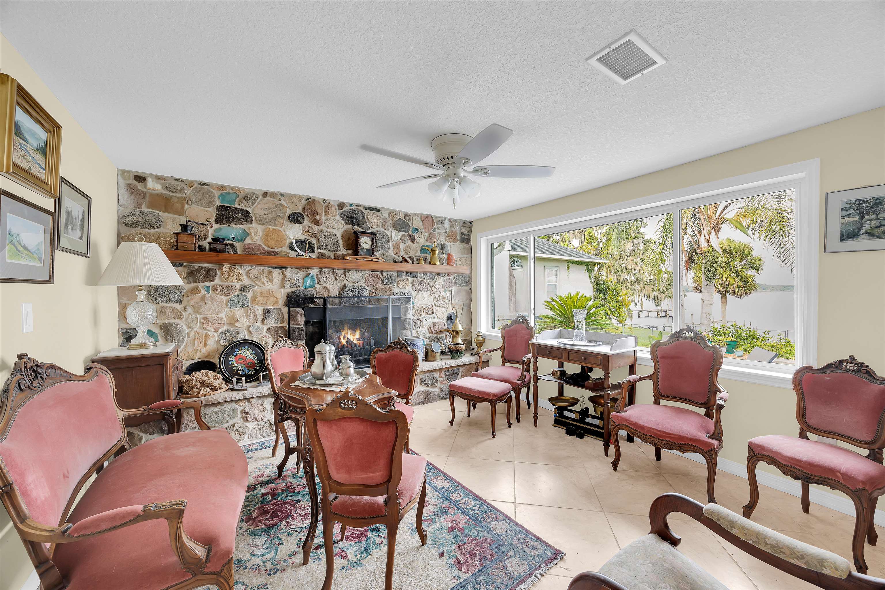 115 Sunset Point Rd