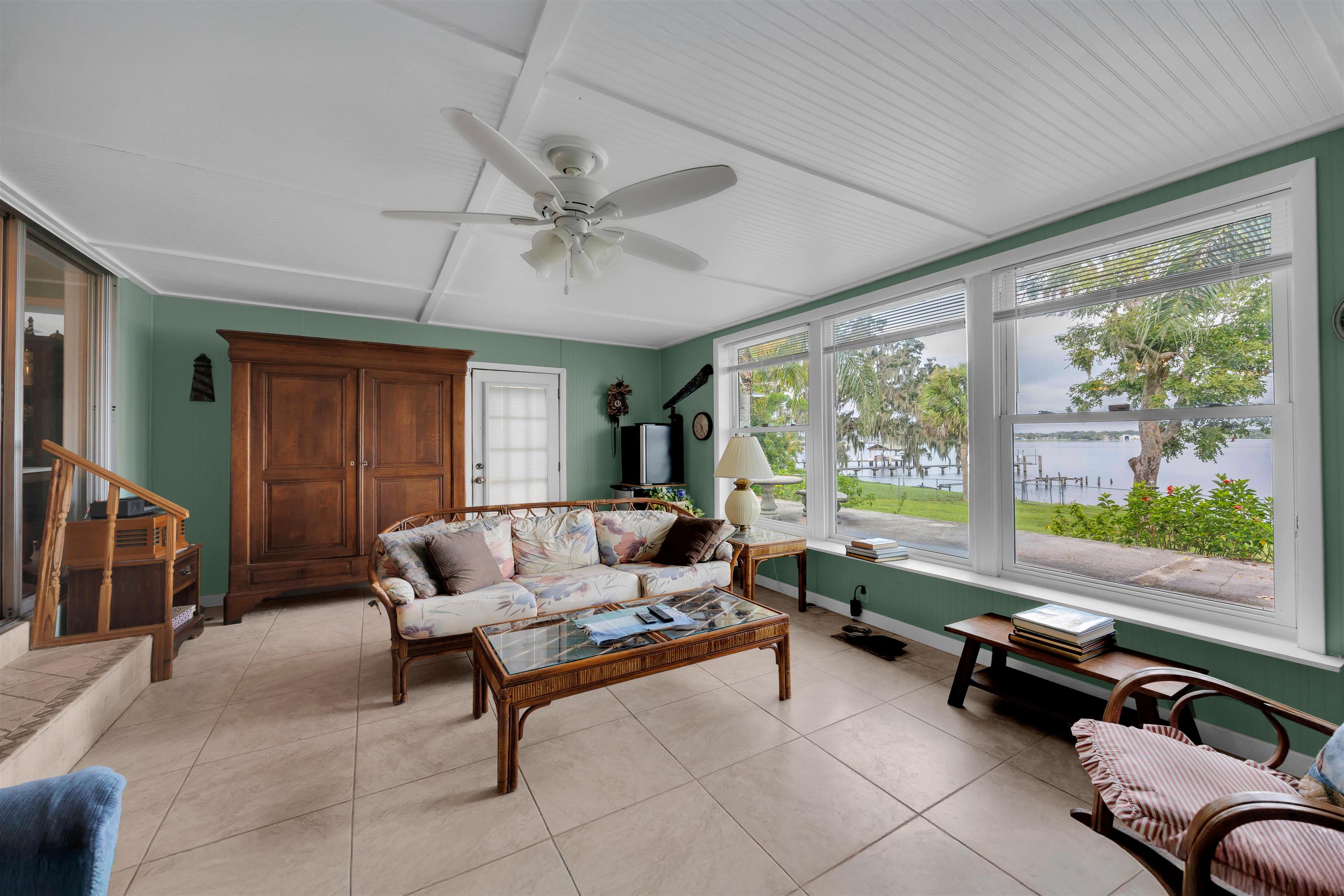 115 Sunset Point Rd