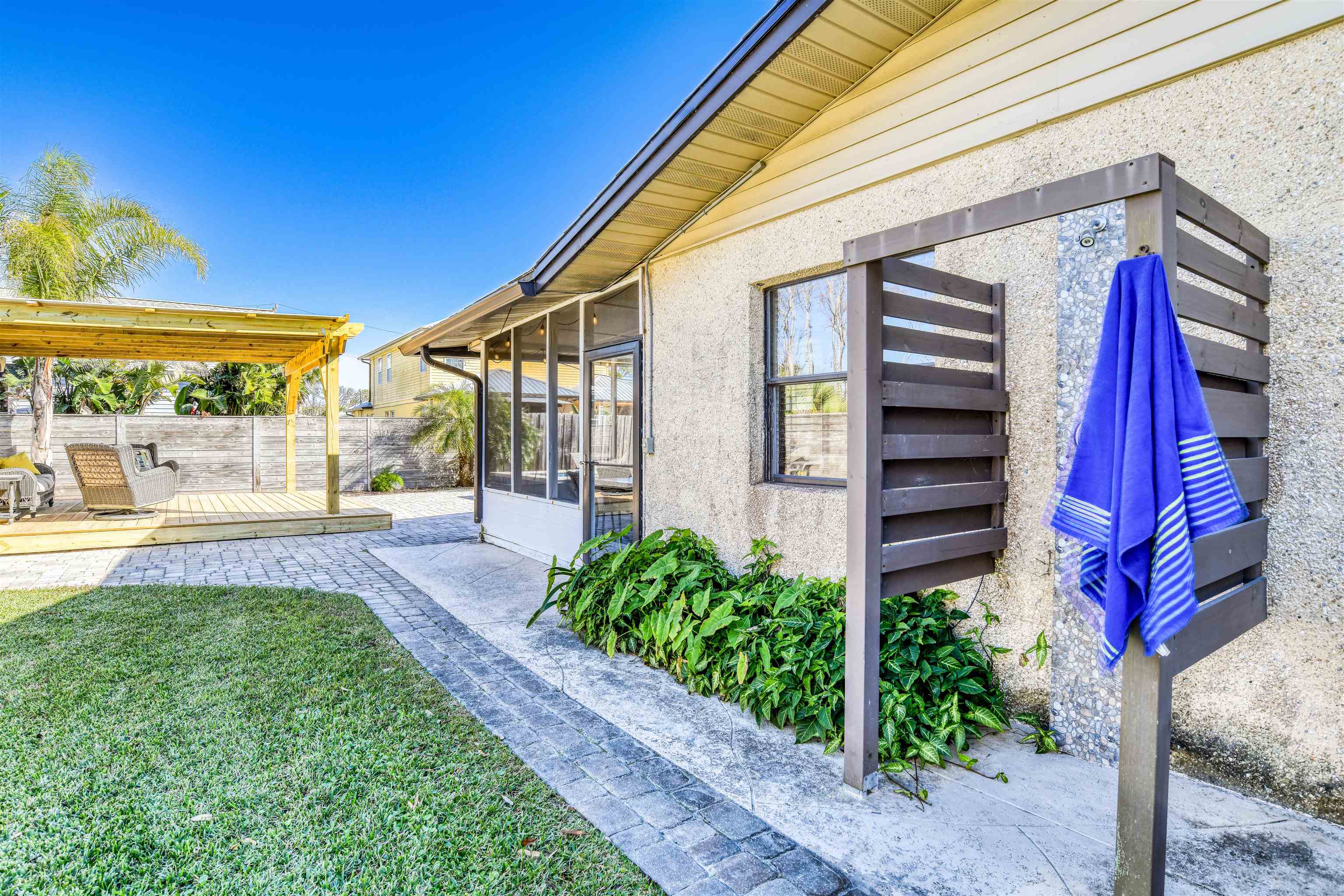 5494 2nd Street (Pool Home)