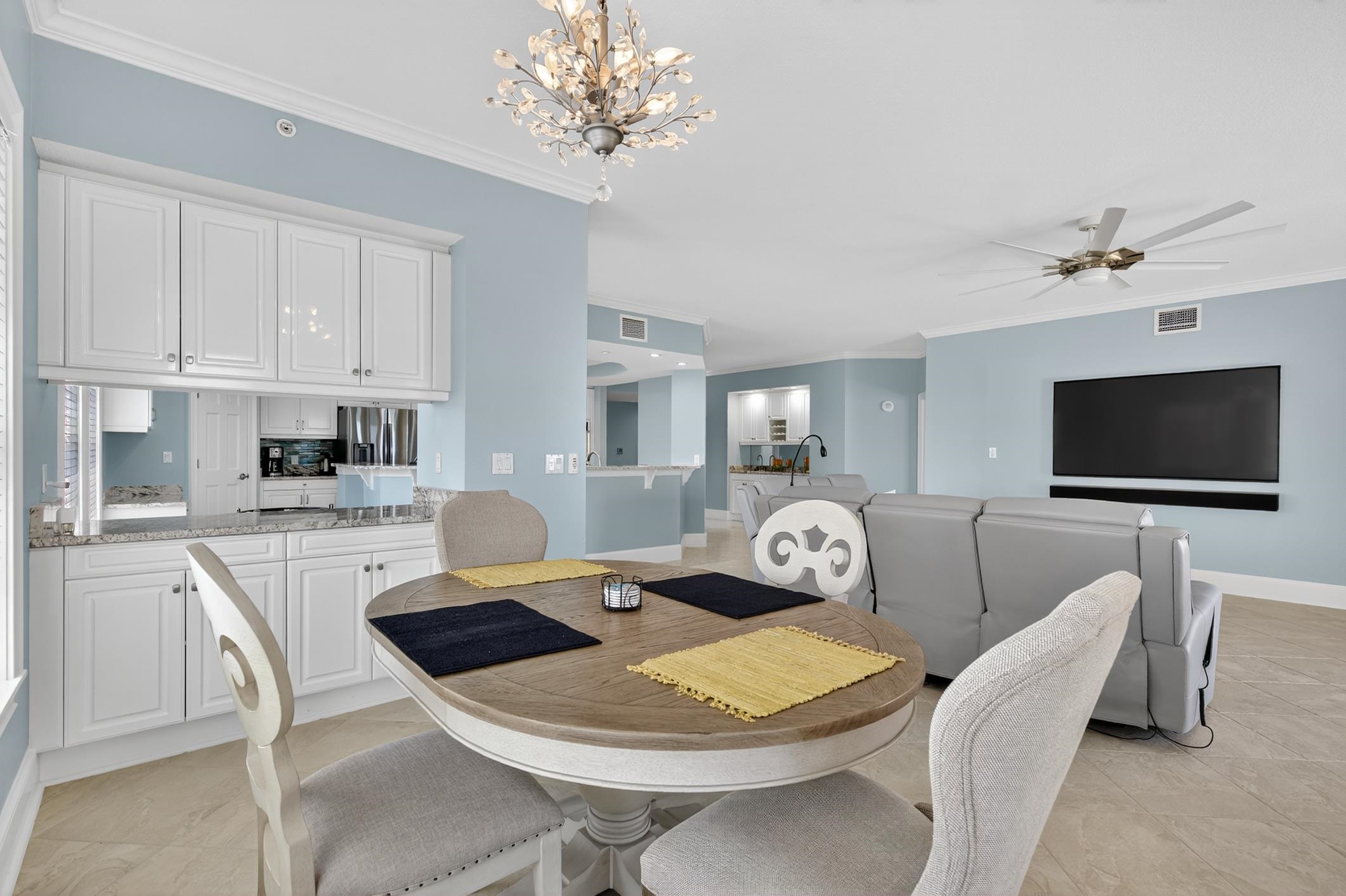 15 Avenue De La Mer #2207