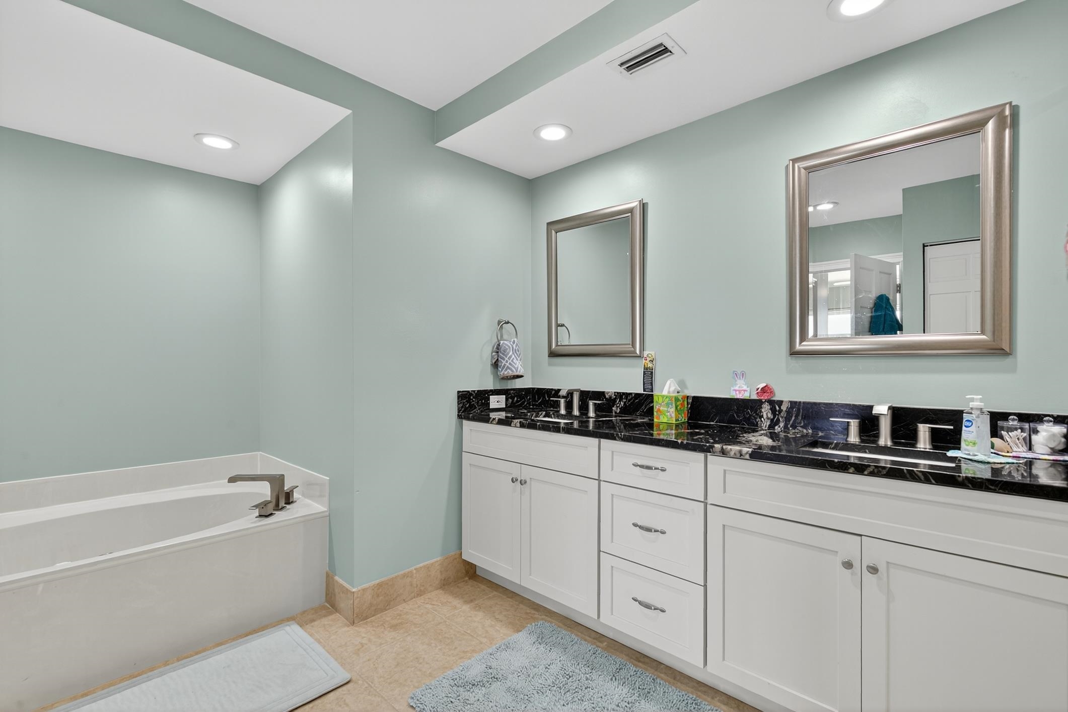 15 Avenue De La Mer #2207