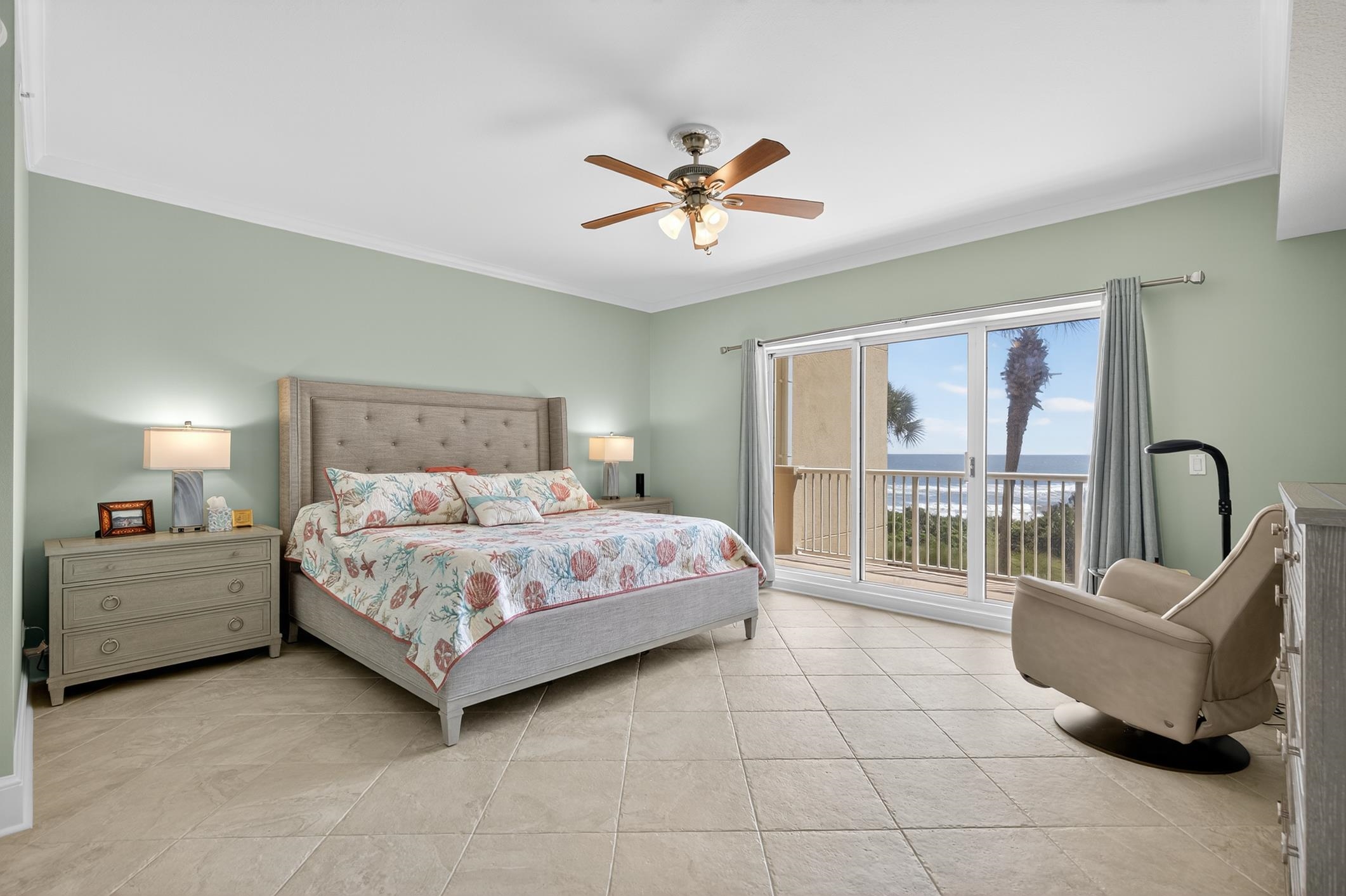 15 Avenue De La Mer #2207