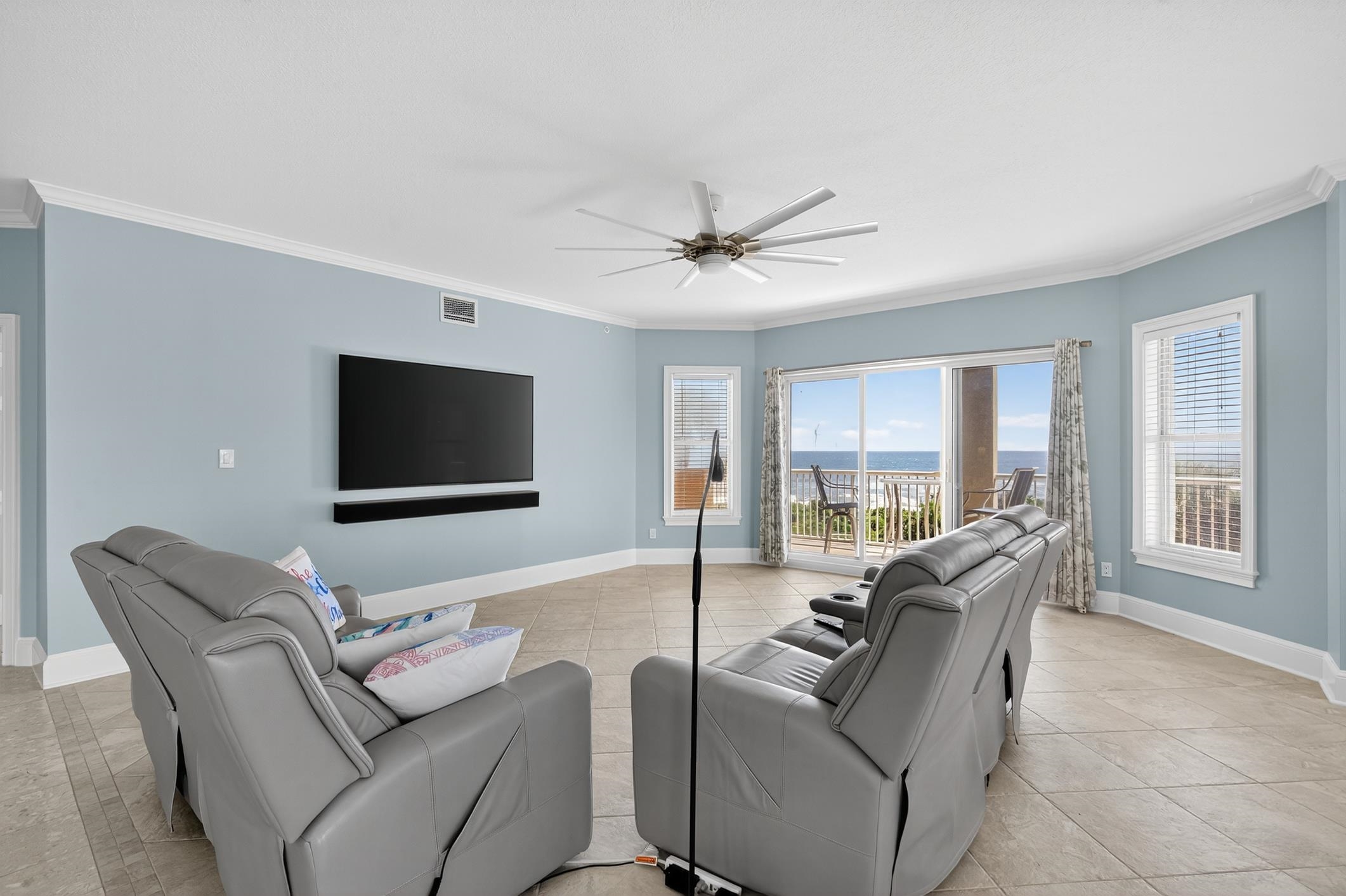 15 Avenue De La Mer #2207