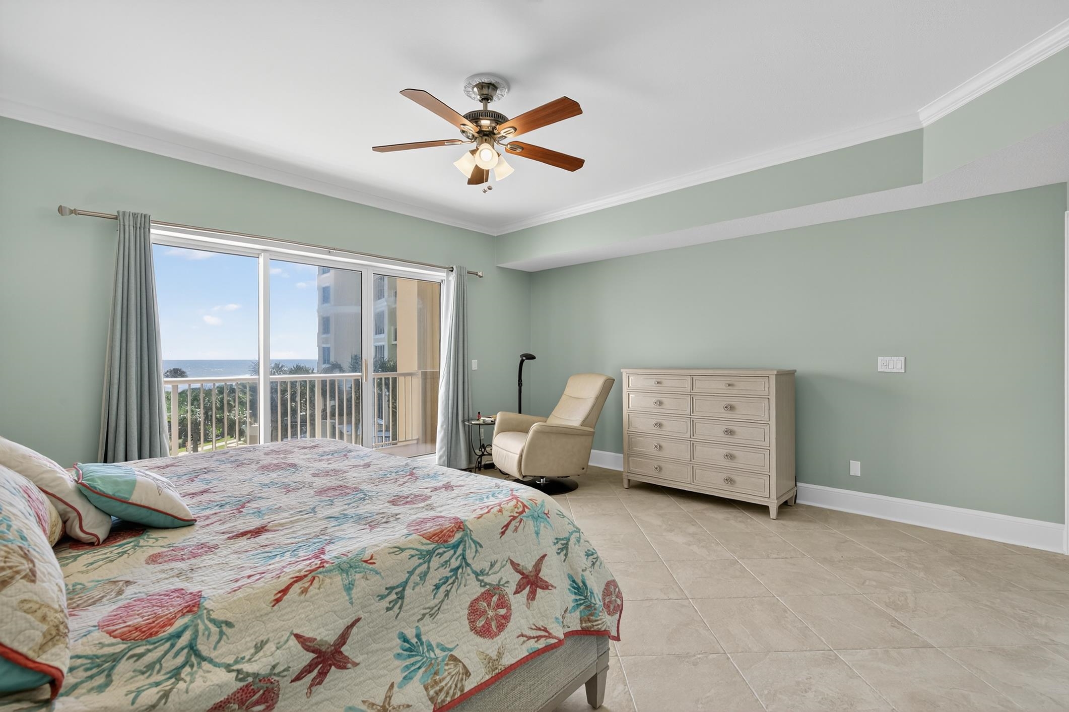 15 Avenue De La Mer #2207