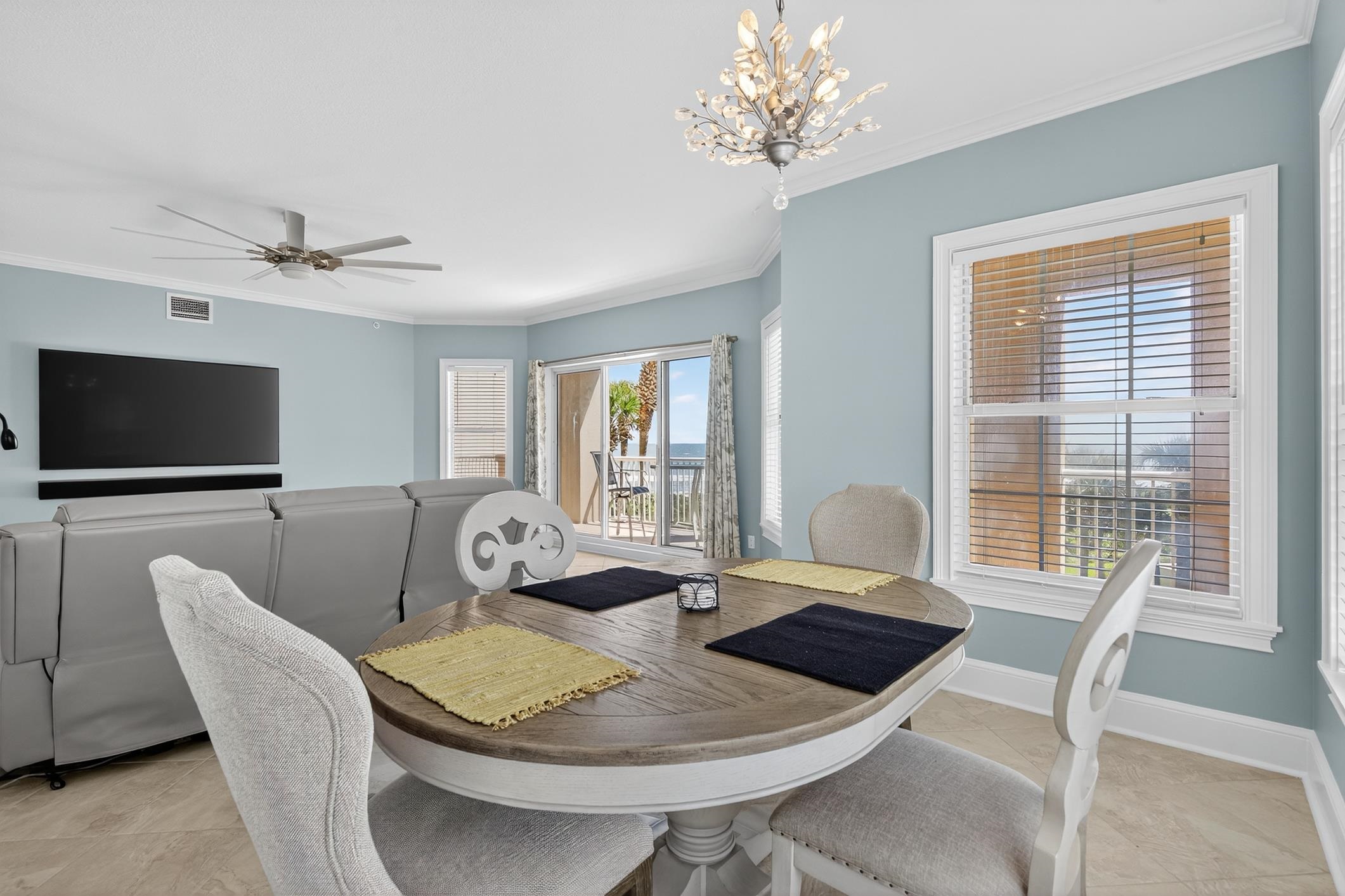 15 Avenue De La Mer #2207