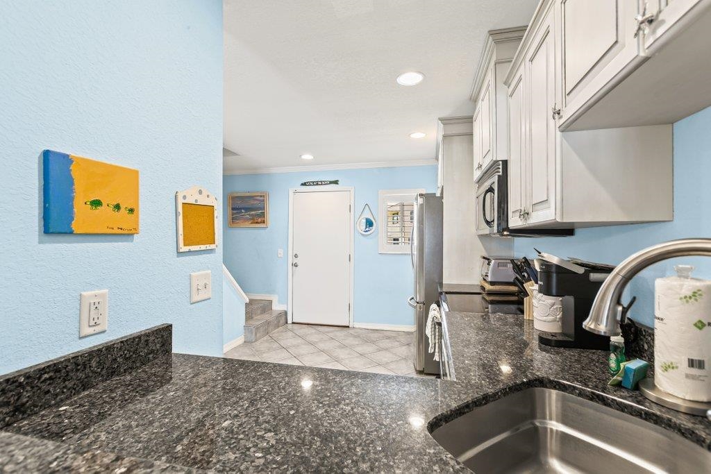 8550 S A1A #208
