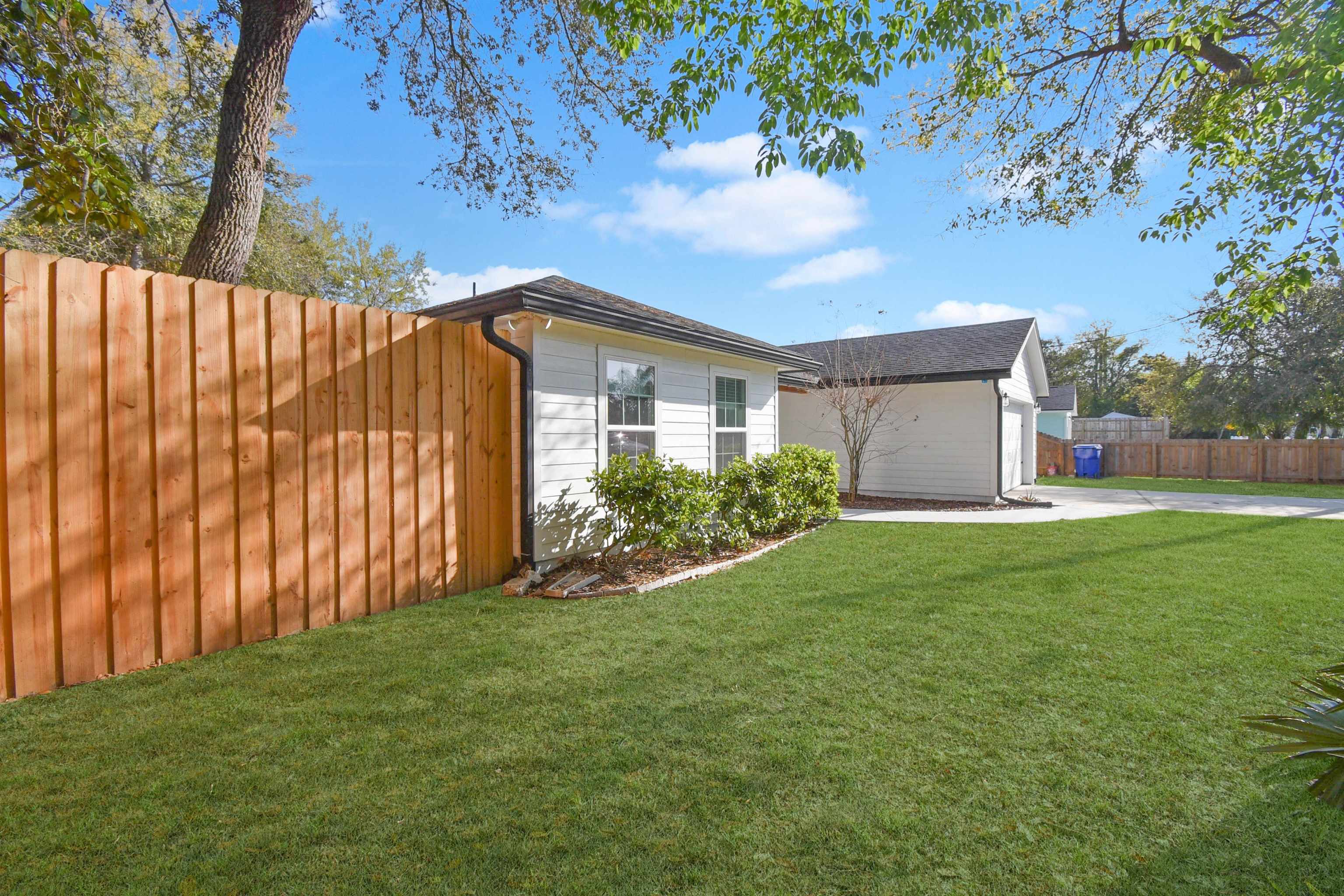 101 Azalea Rd