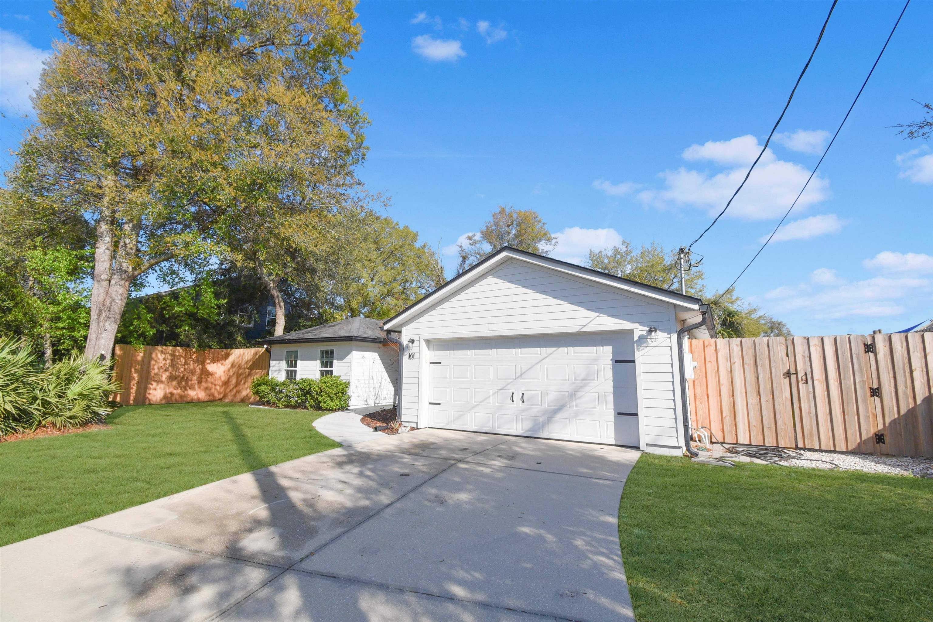 101 Azalea Rd