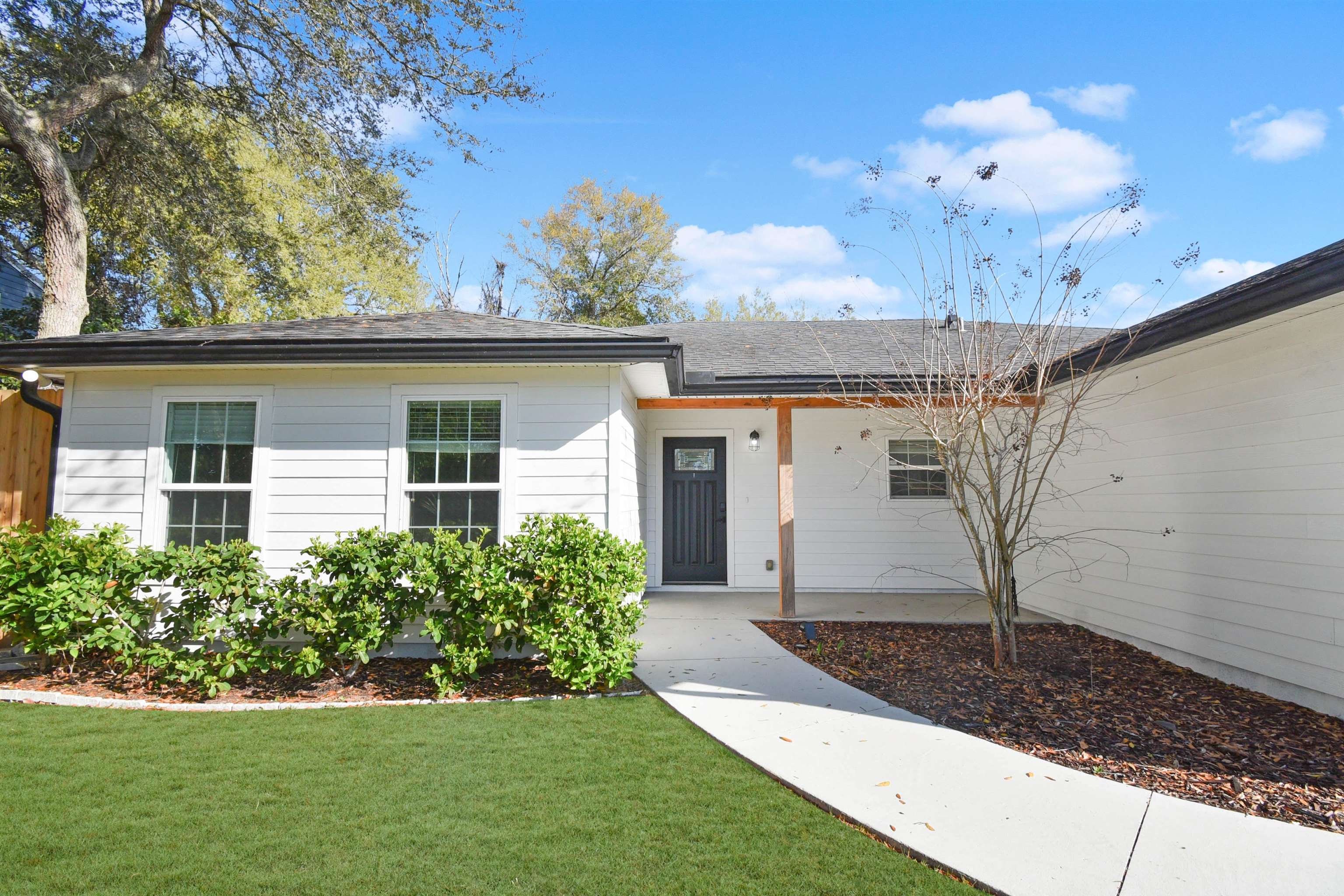 101 Azalea Rd