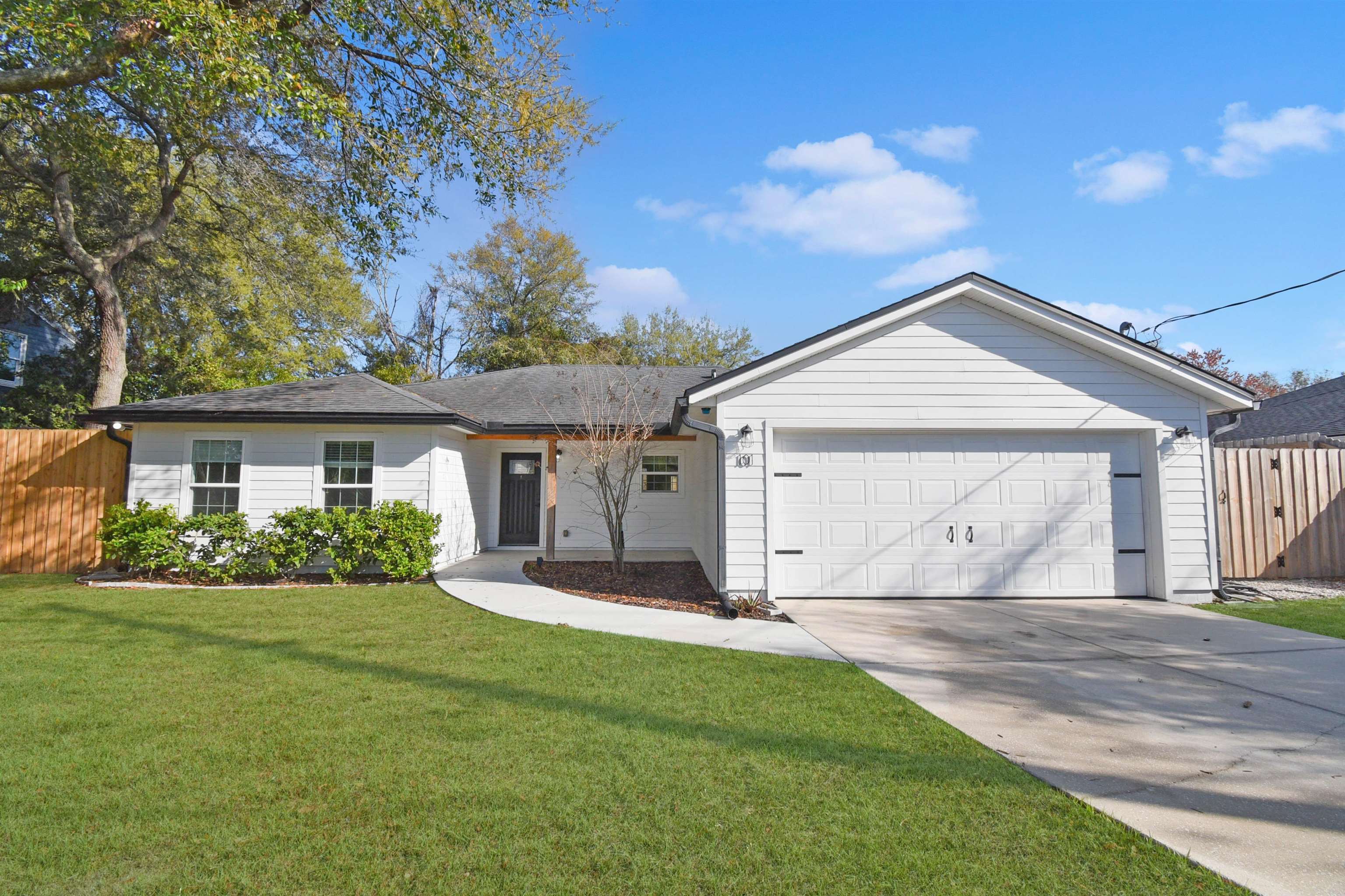 101 Azalea Rd