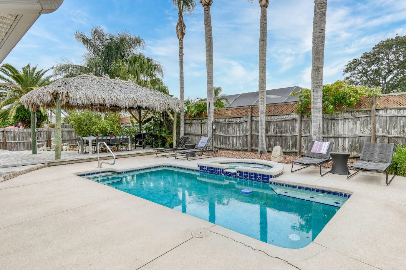 5398 Soundview Ave (Pool Home)