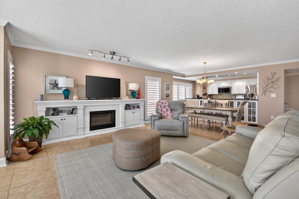 6170 S A1A #215