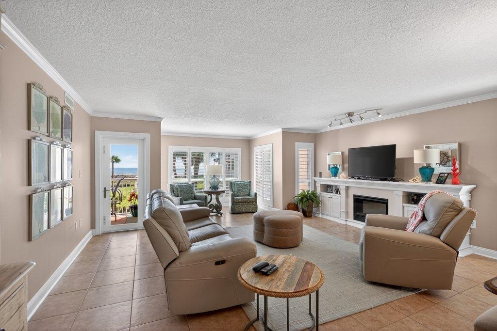 6170 S A1A #215