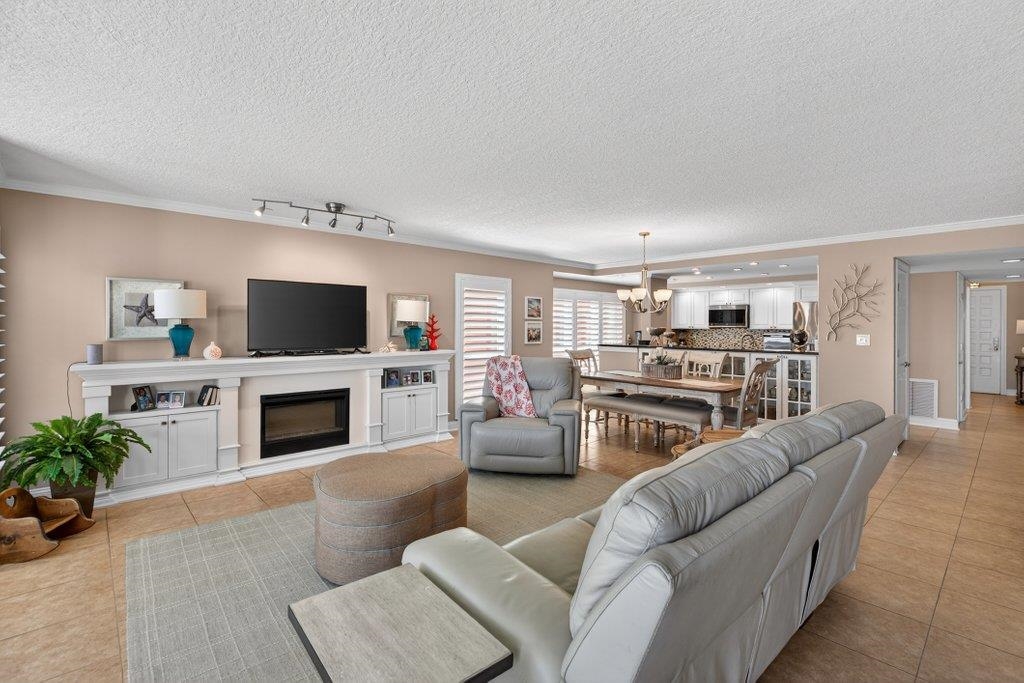 6170 S A1A #215