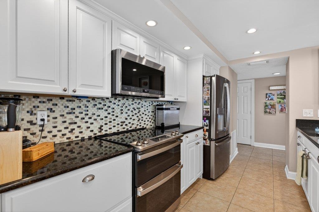 6170 S A1A #215