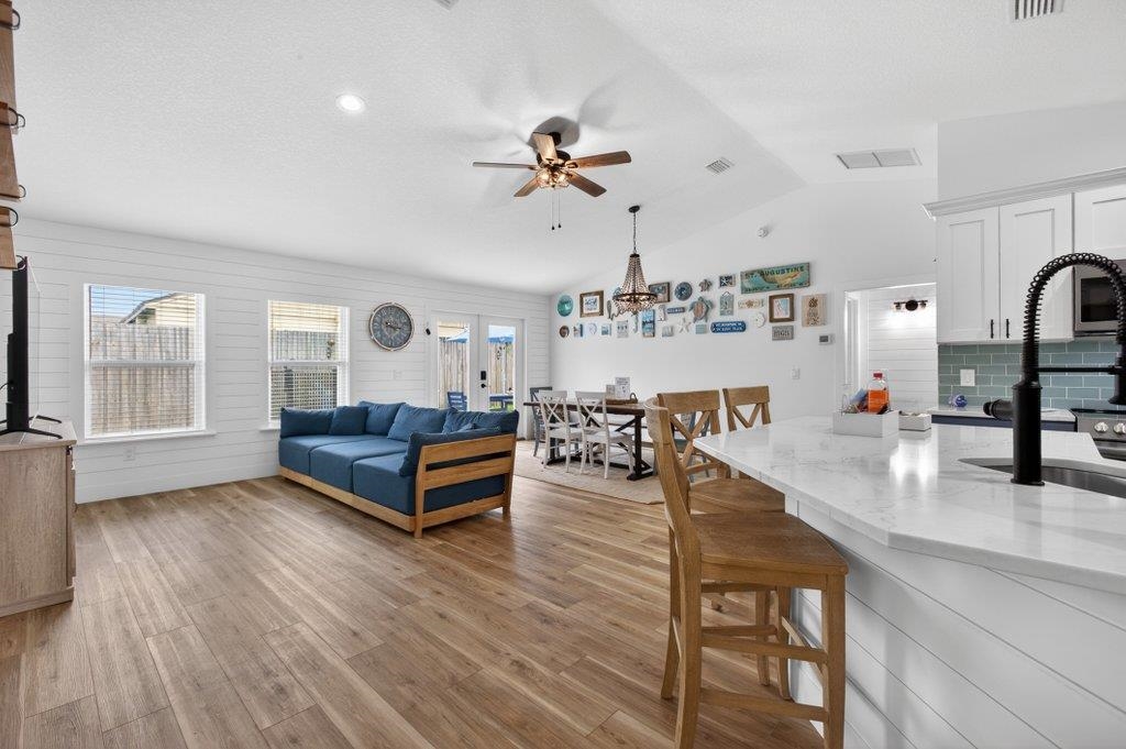 109 Azalea Rd