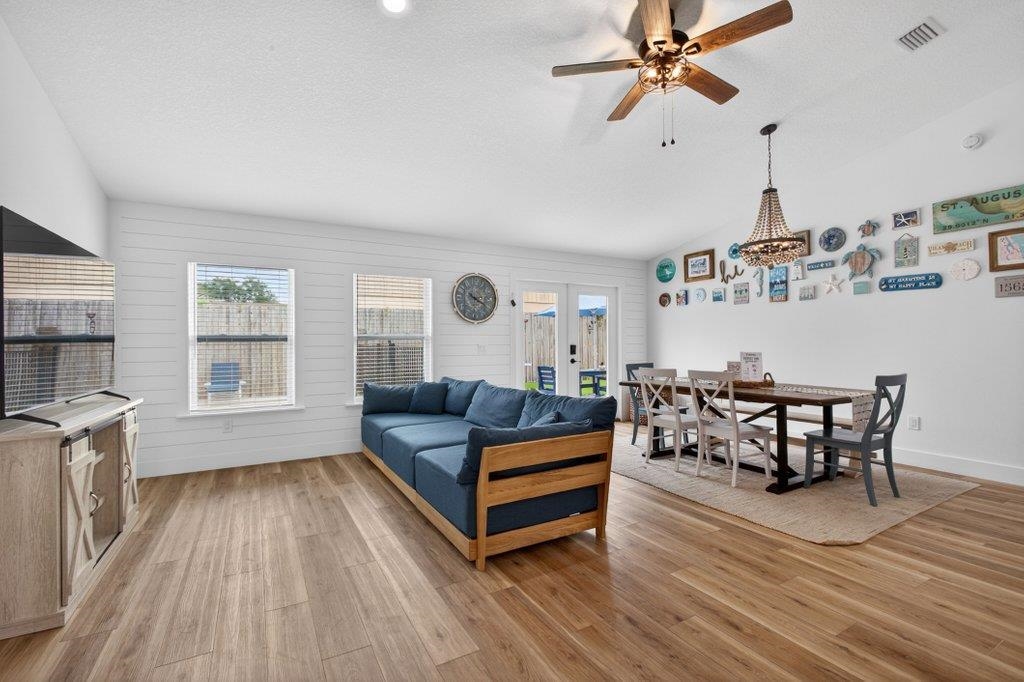 109 Azalea Rd