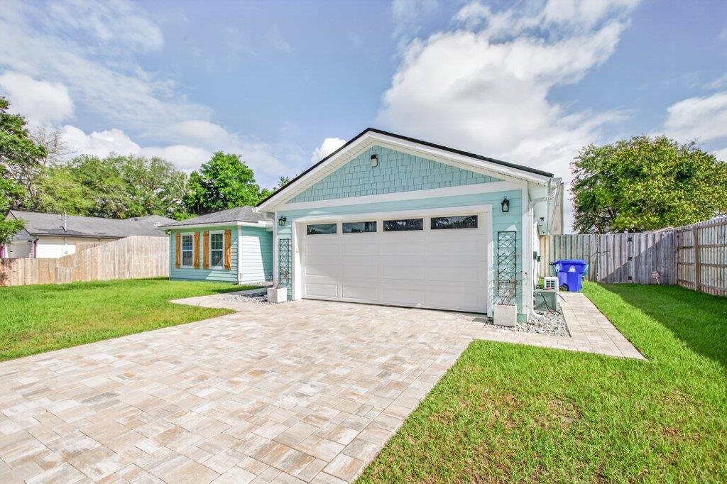 109 Azalea Rd