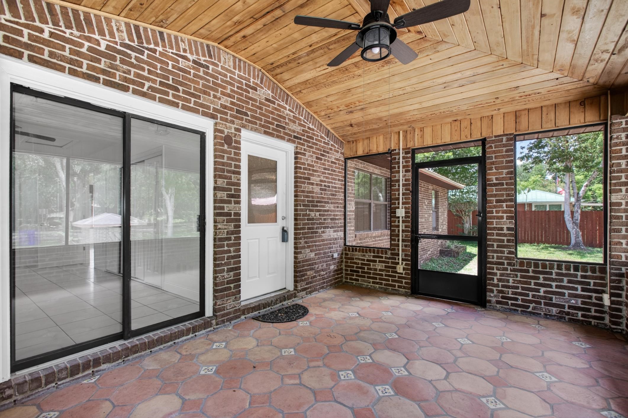 407 Pomont Ave