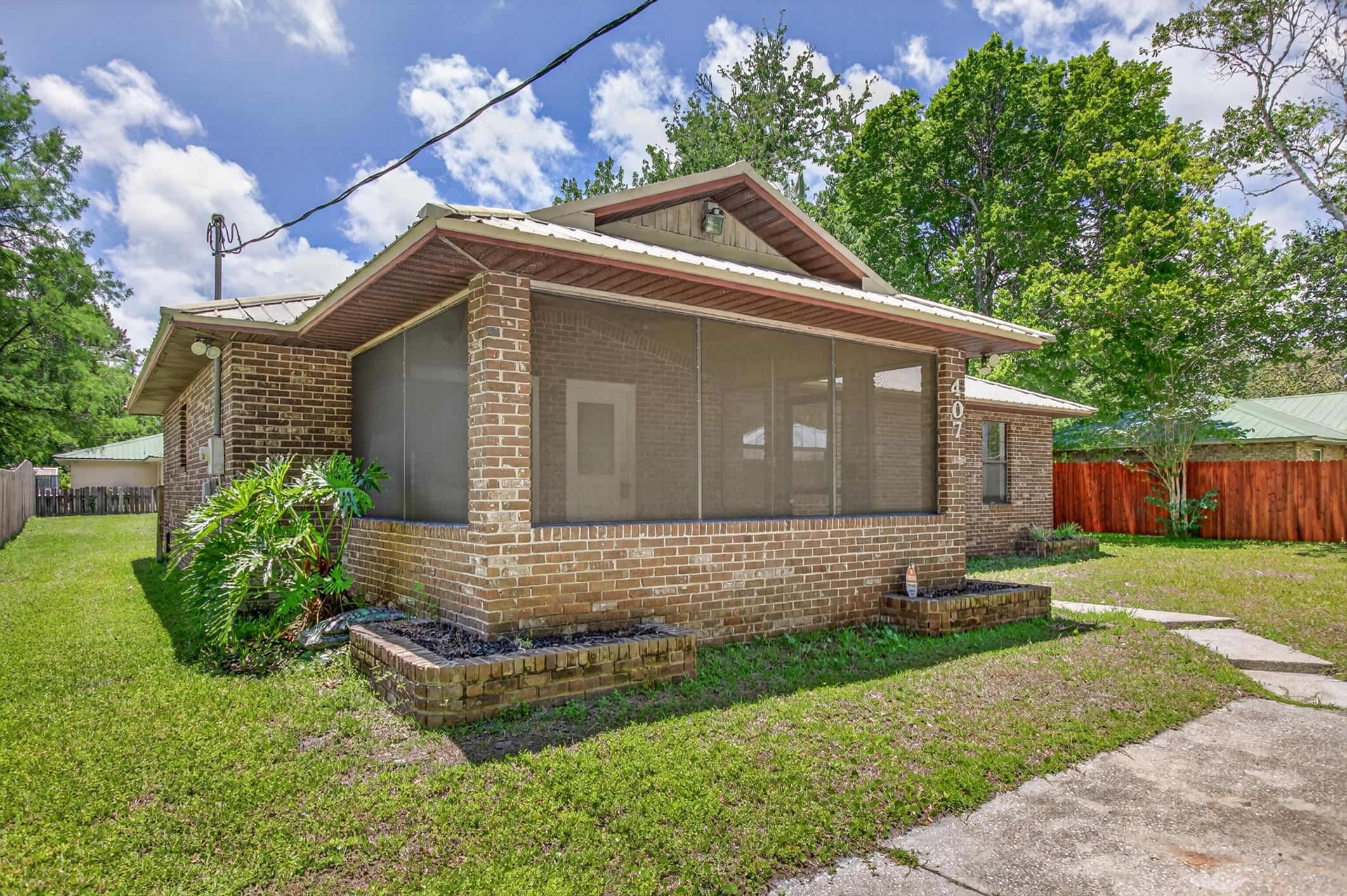 407 Pomont Ave