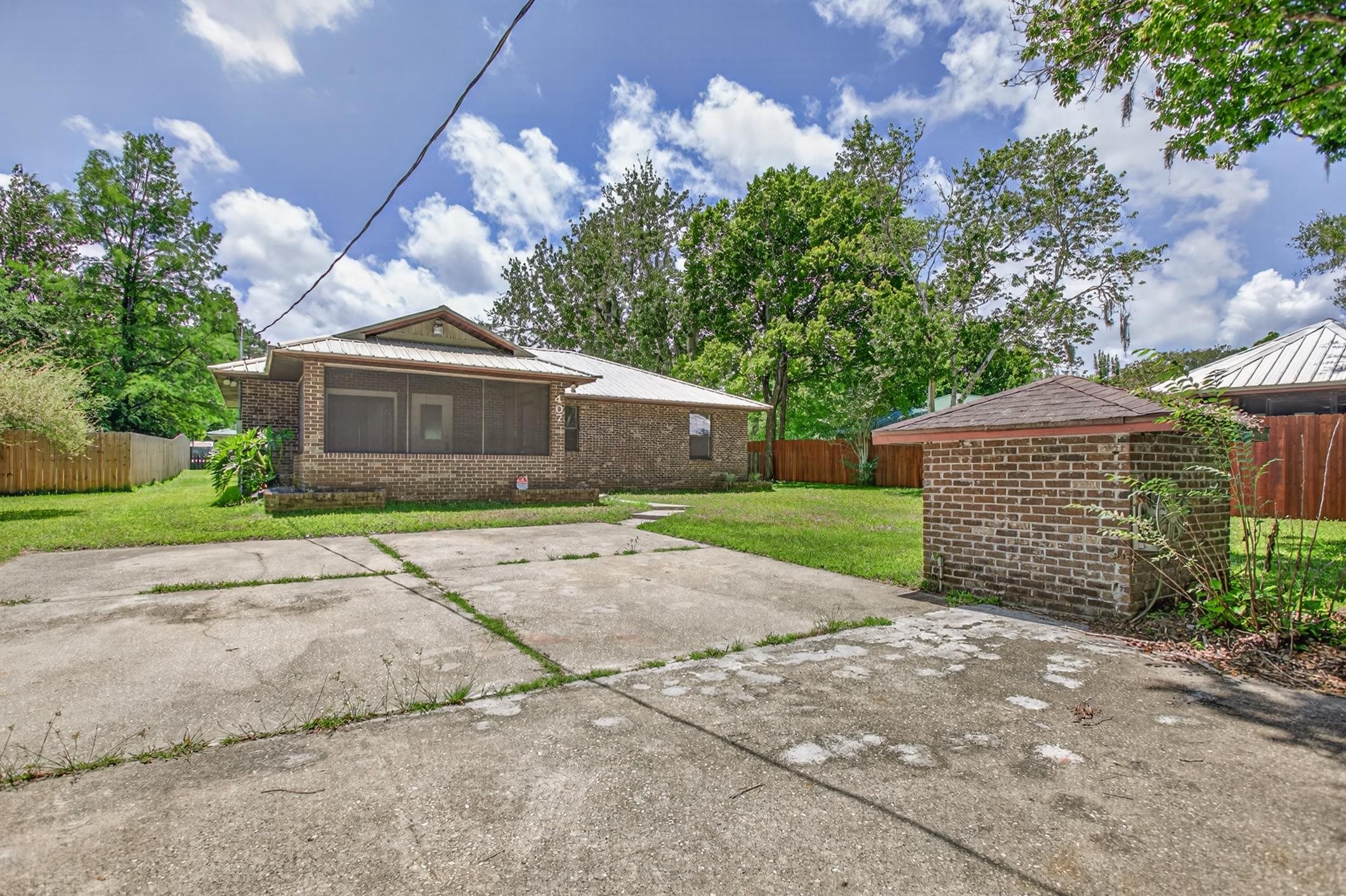 407 Pomont Ave