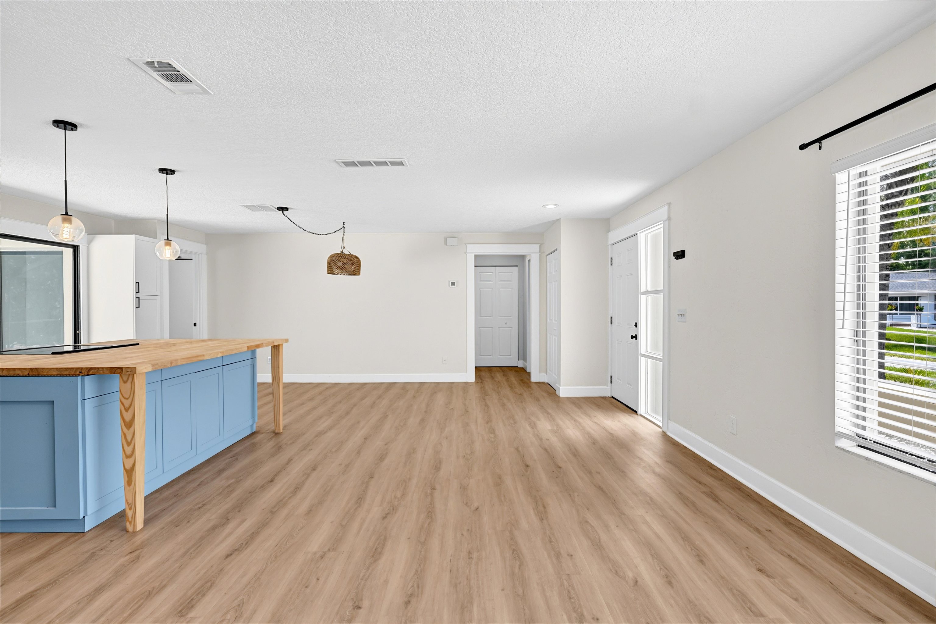27 Blasdell Ct.