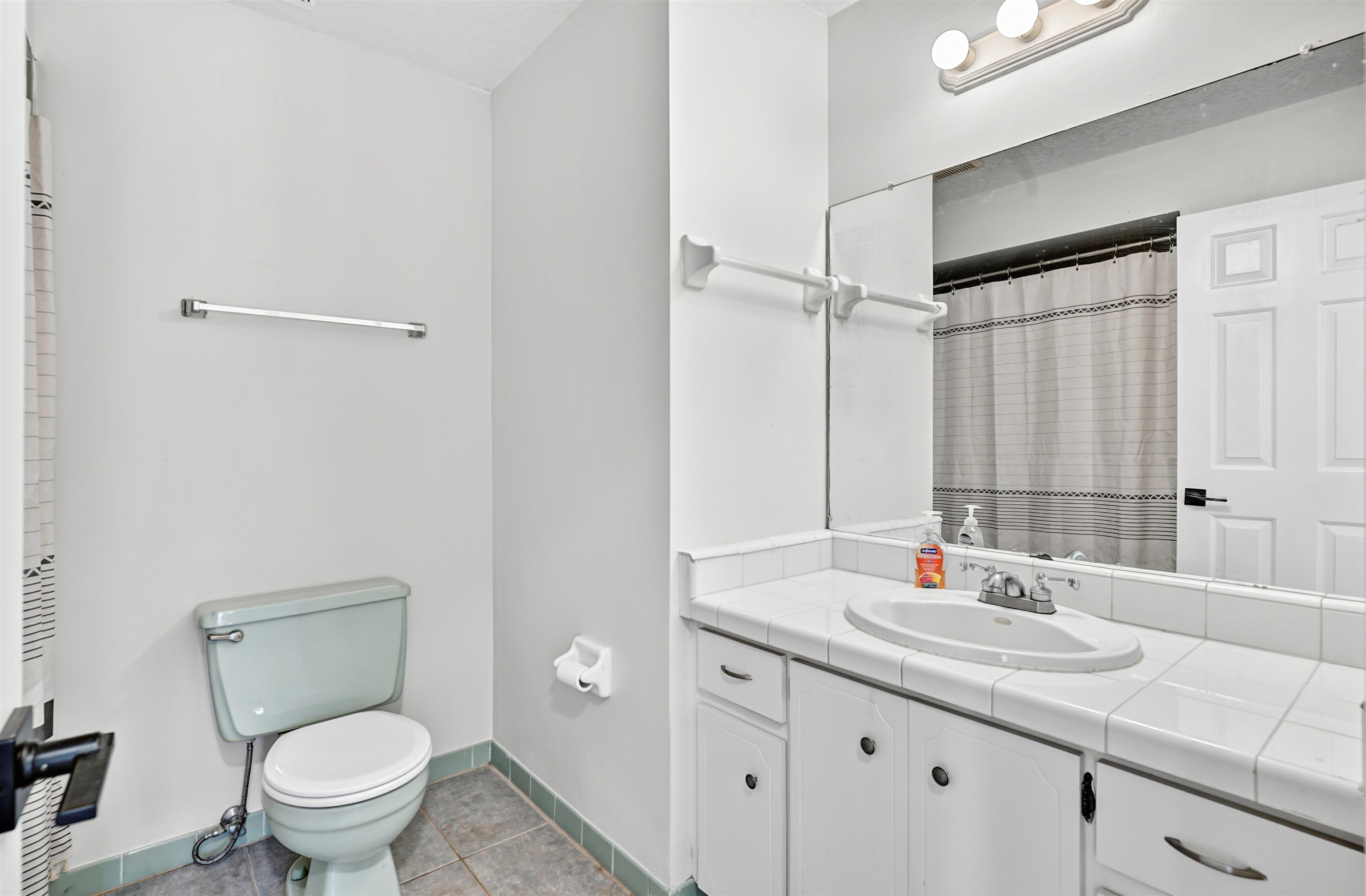 27 Blasdell Ct.