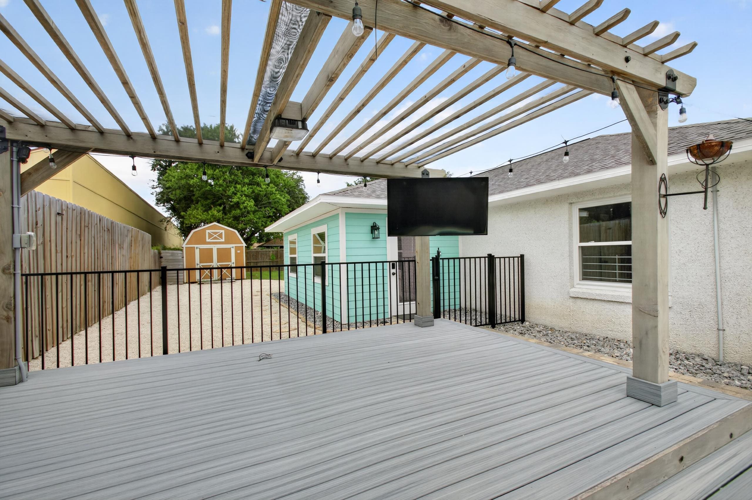 250 Segovia Rd