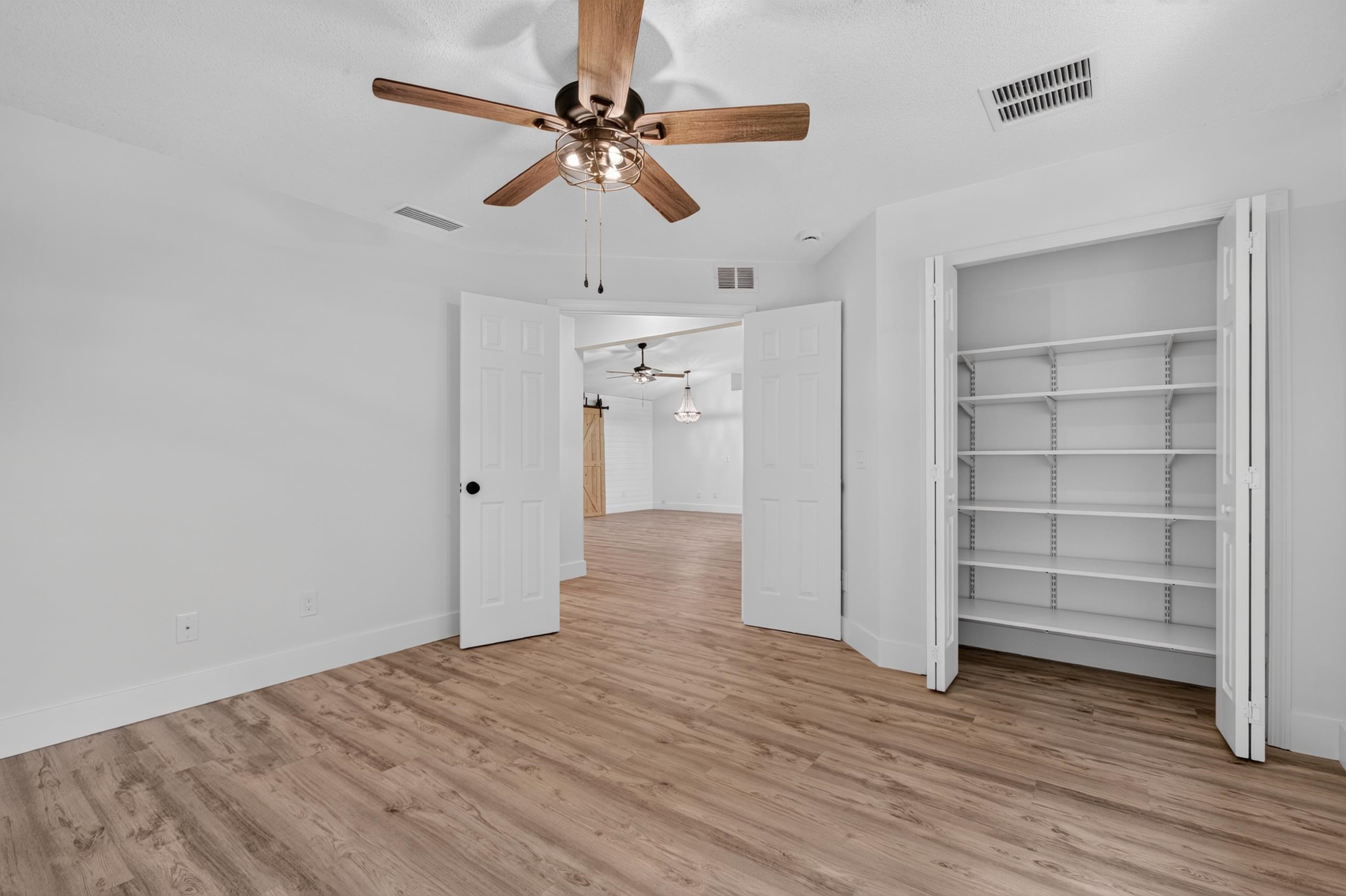 250 Segovia Rd