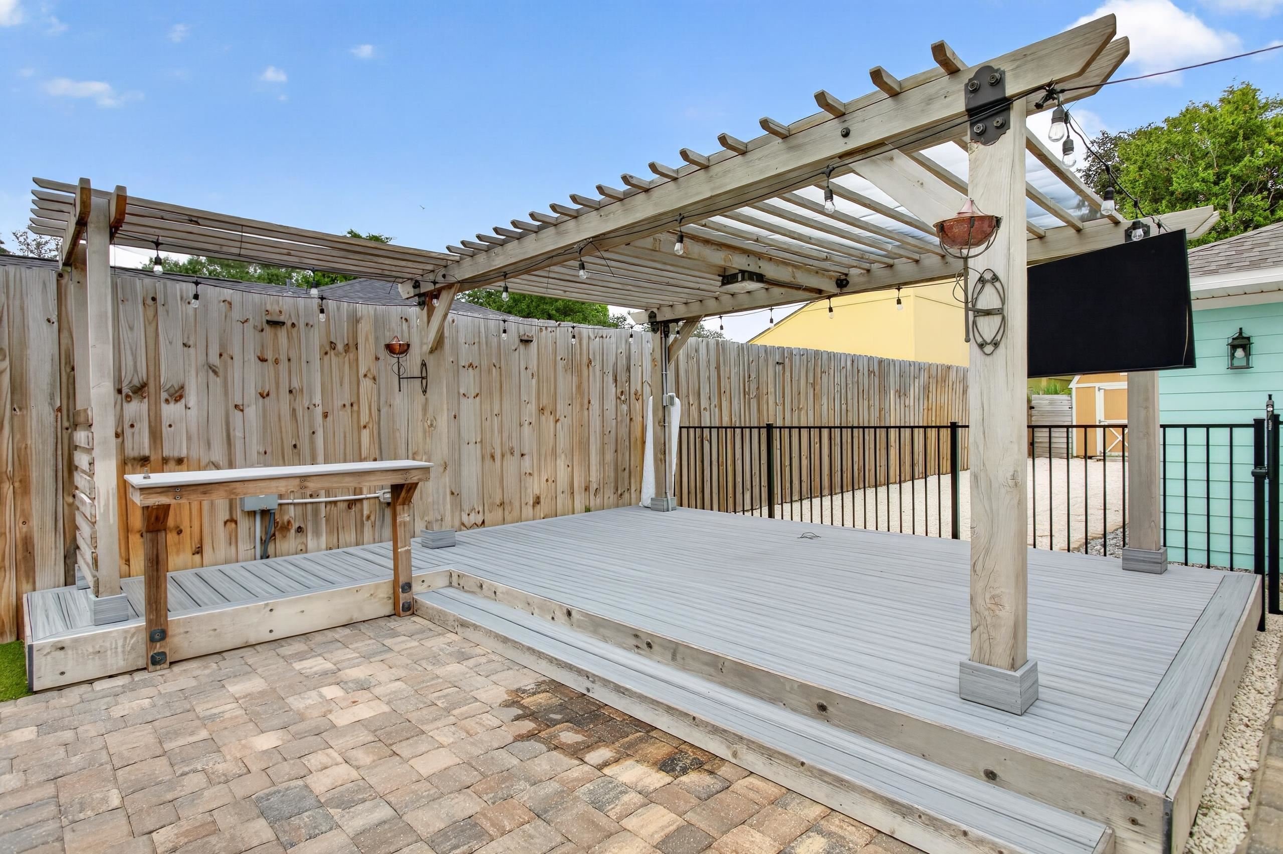 250 Segovia Rd