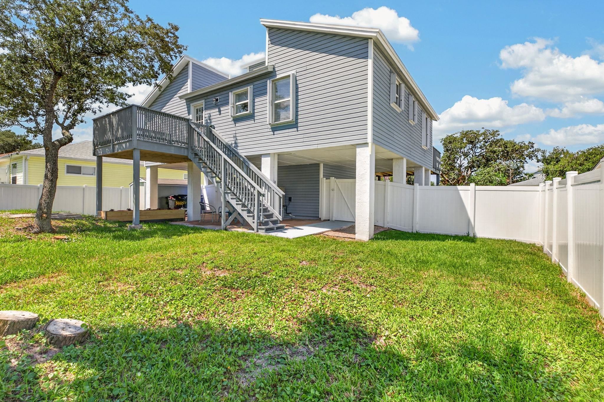 5466 4th Street