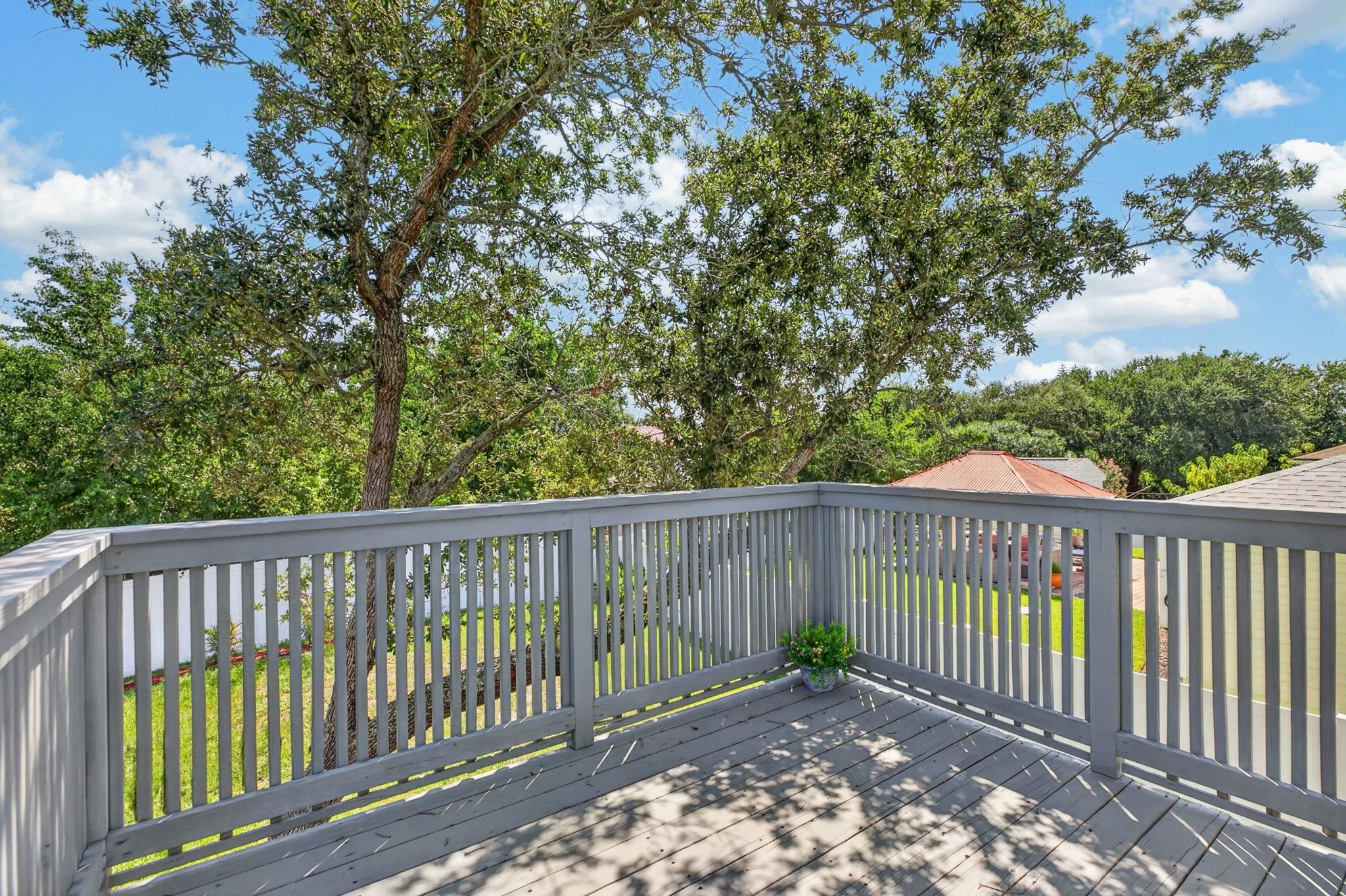 5466 4th Street