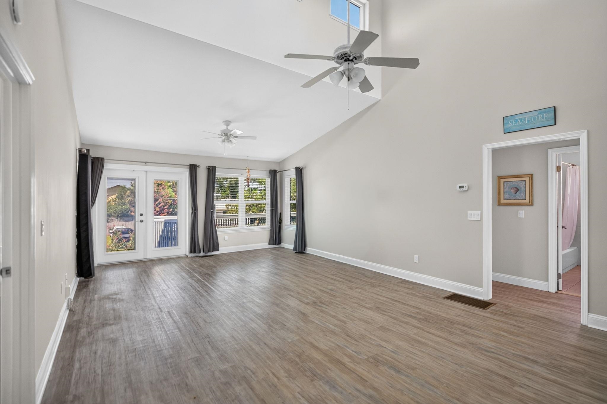 5466 4th Street