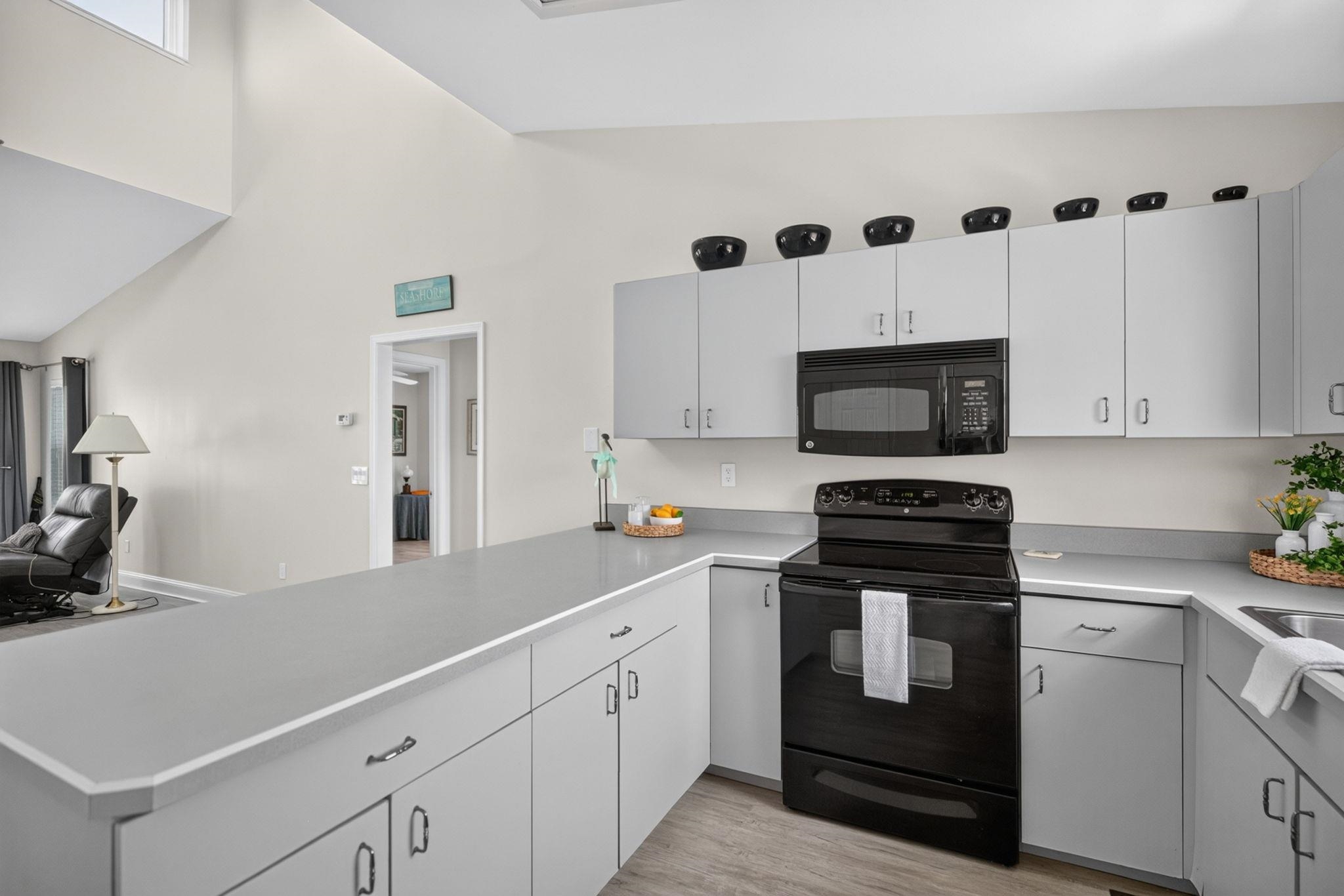5466 4th Street