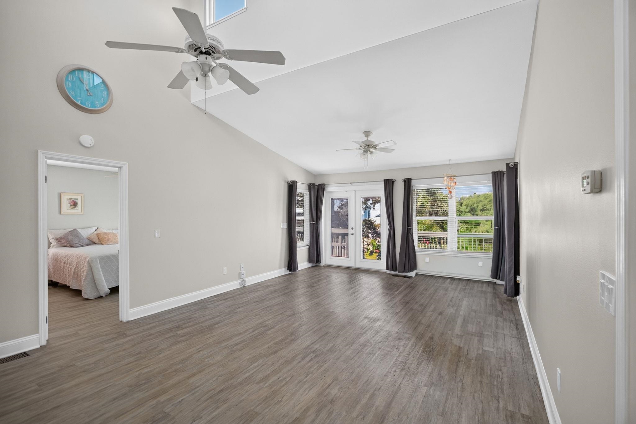 5466 4th Street