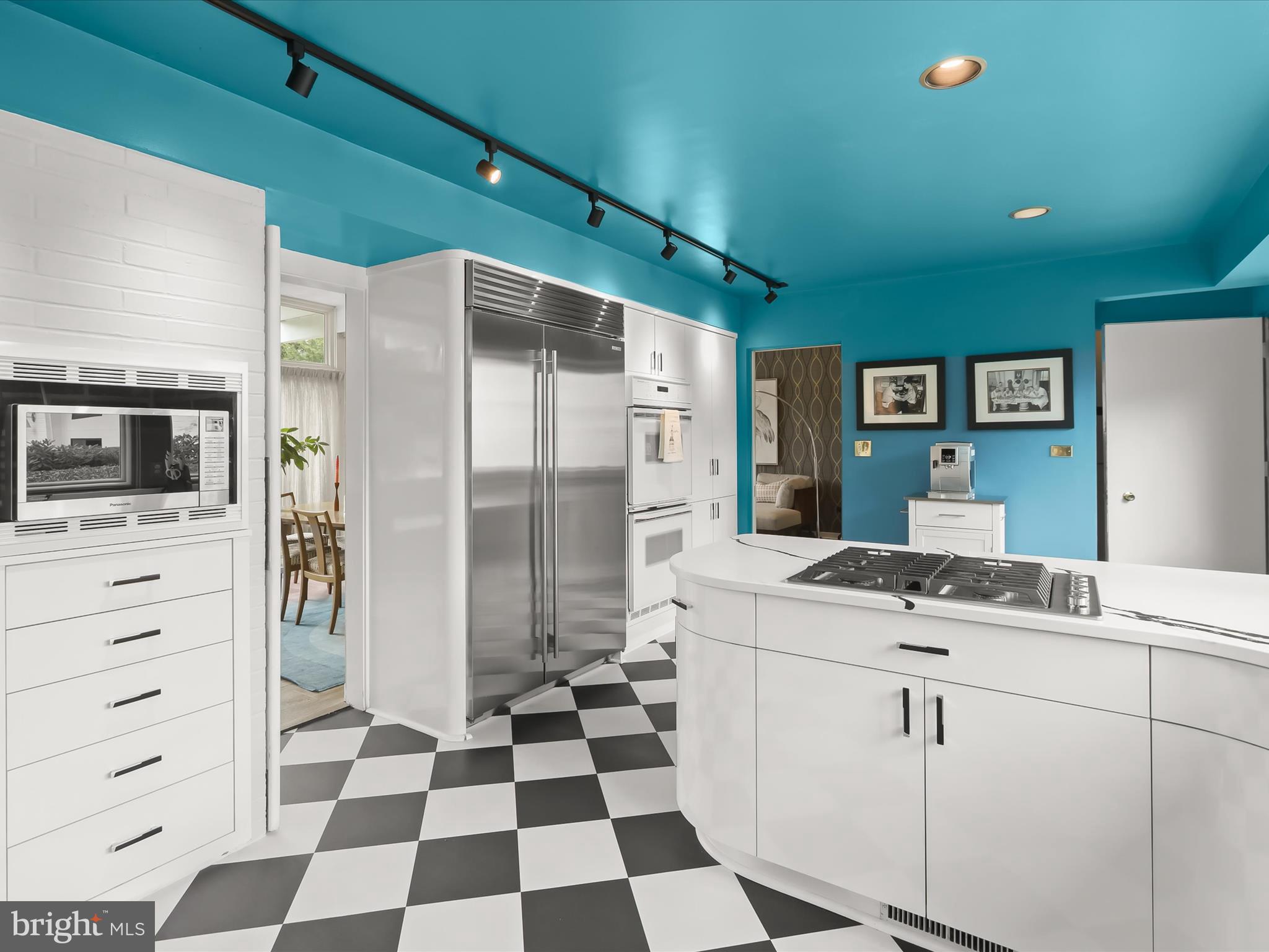 3500 WOODVALLEY DRIVE