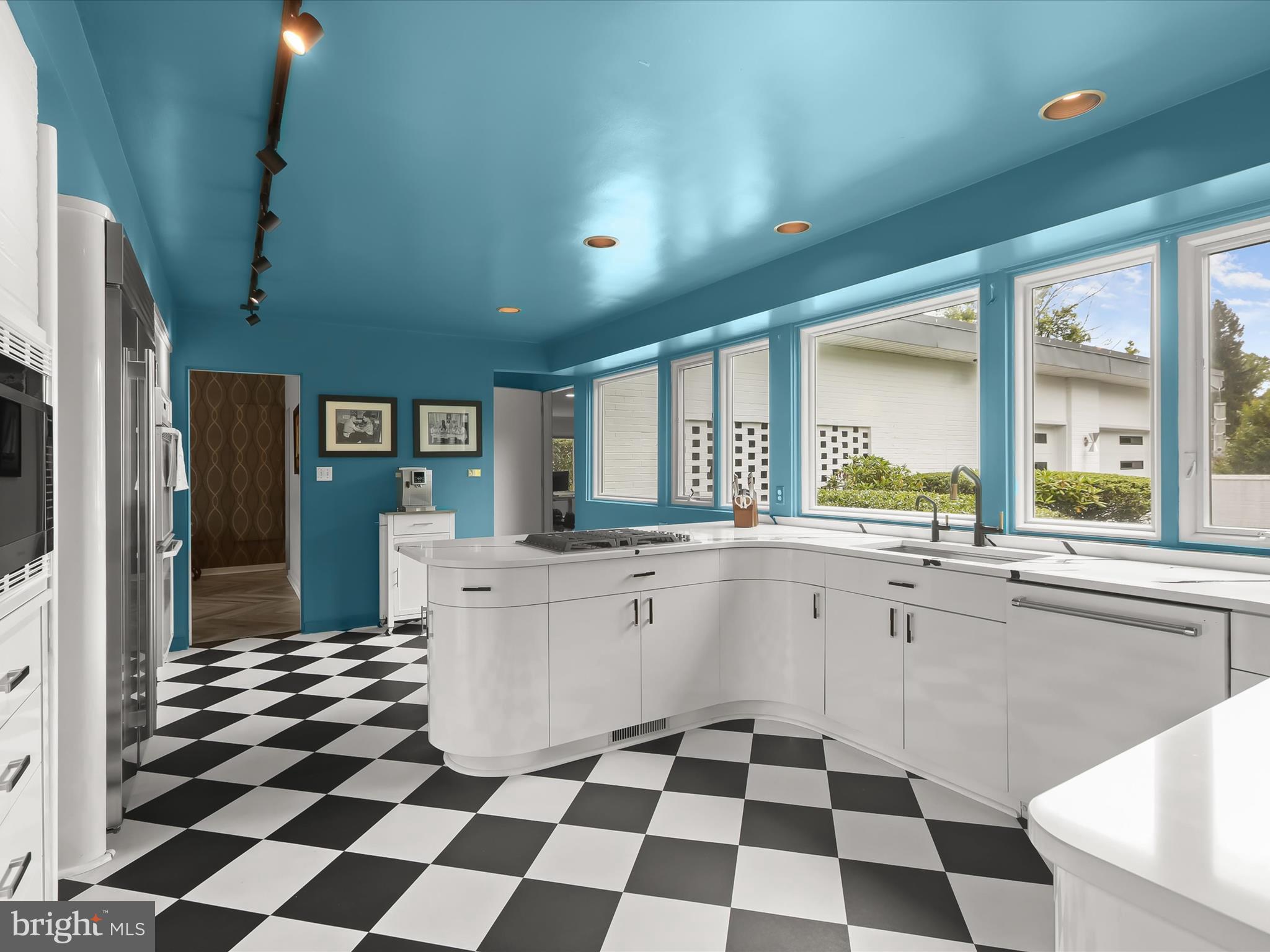 3500 WOODVALLEY DRIVE